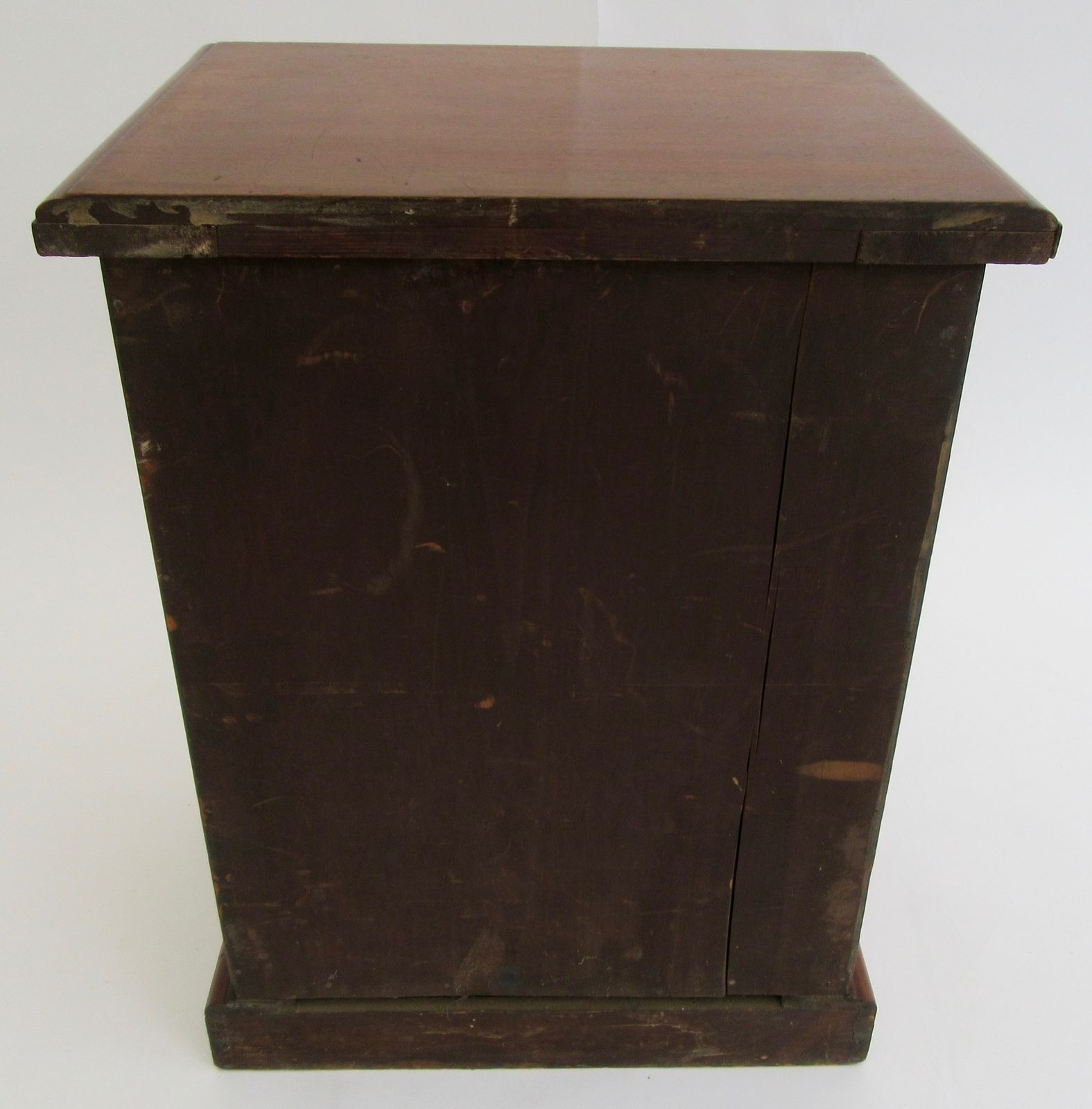 Victorian Apprentice Wellington Chest photo 700.0