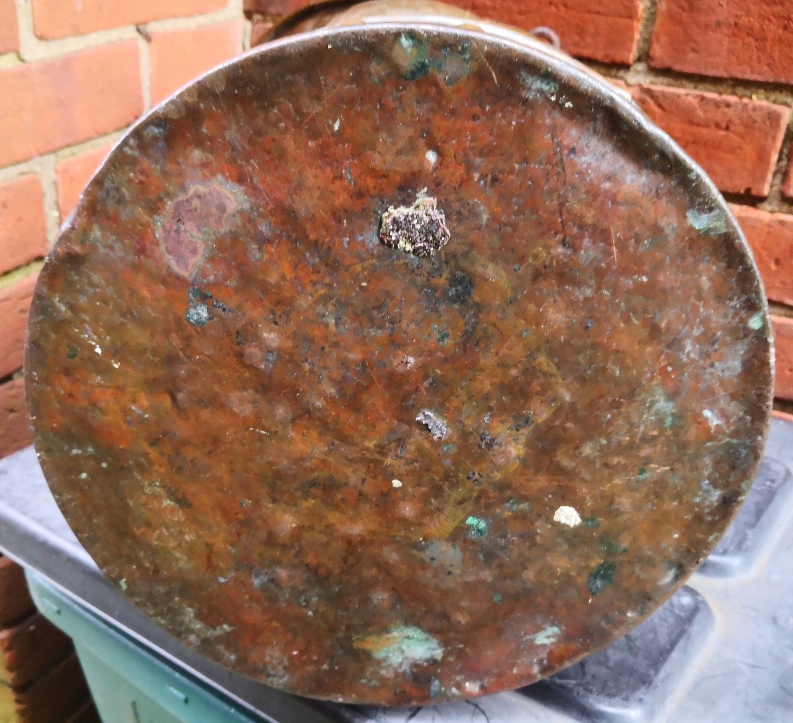 photo vinterior Superb Antique Arts And Crafts Art Nouveau Beaten Copper Coal Bucket