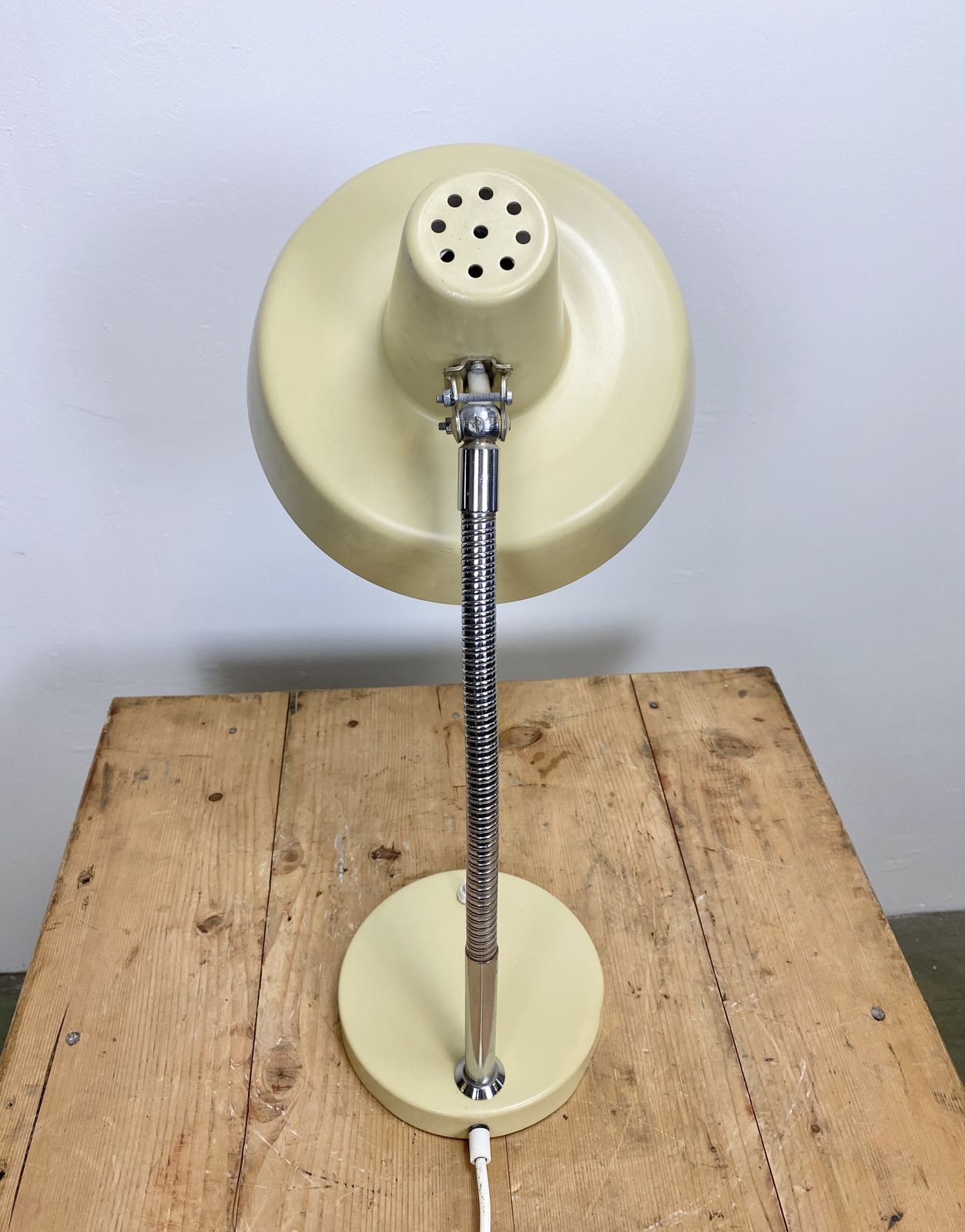 Beige Gooseneck Table Lamp, 1960s photo for sale