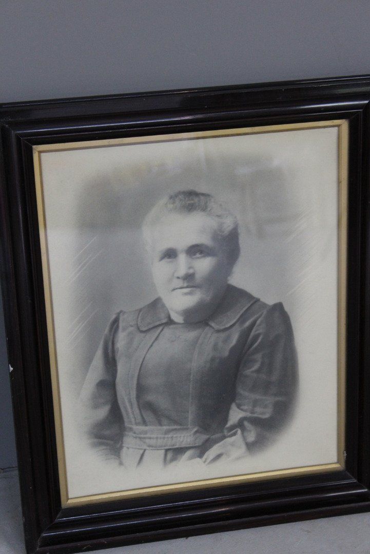 Pair Antique Portraits photo Art