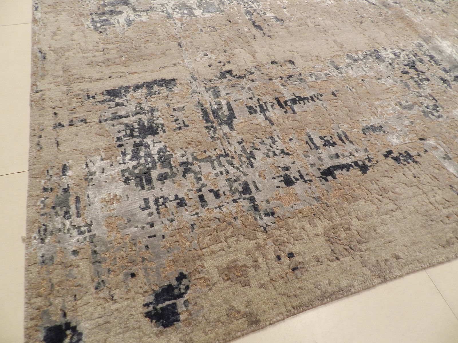 Alfombra Rajasthan Carpet From Zenza Contemporary Art & Deco photo furniture