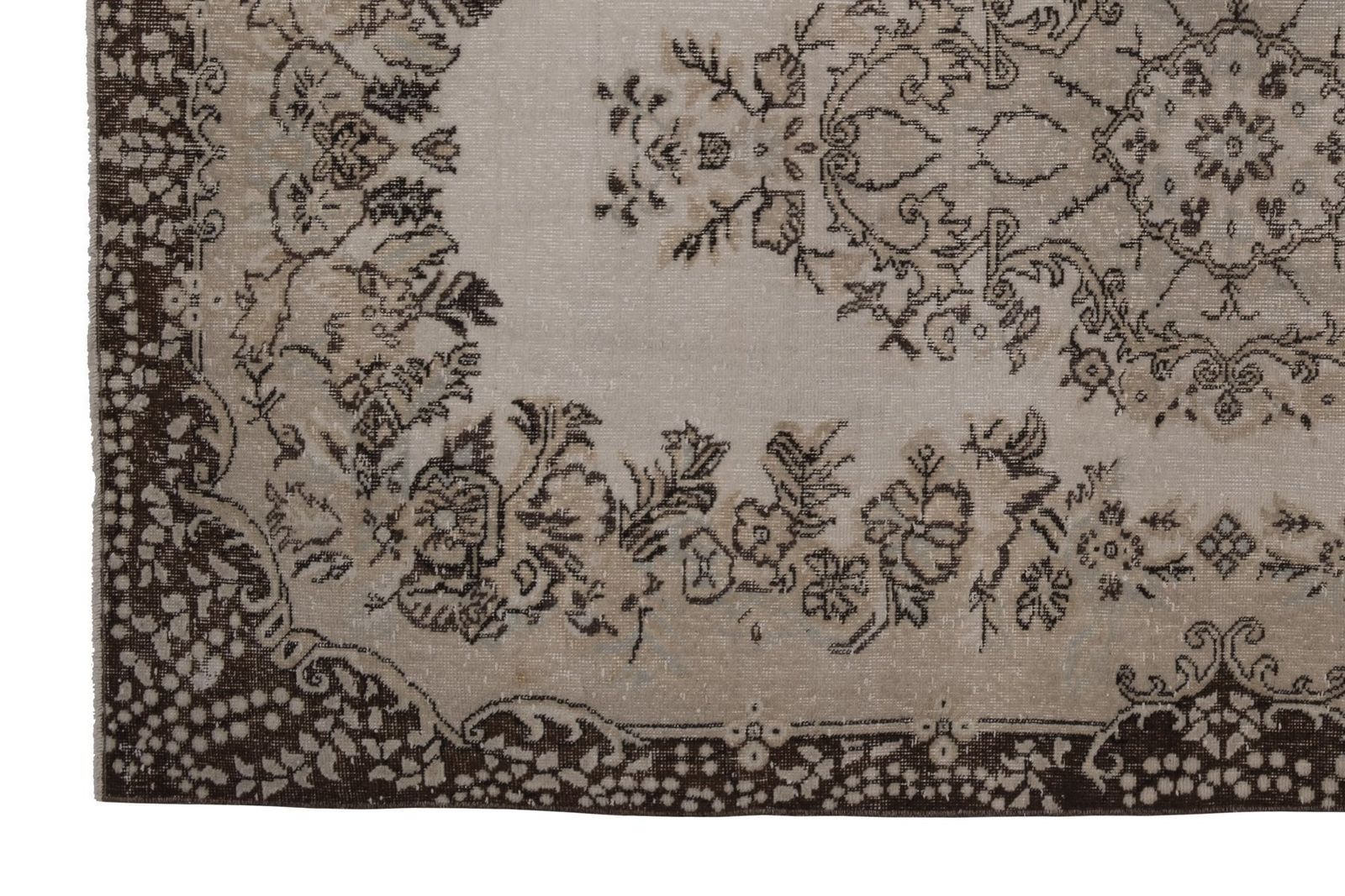 Vintage Sparta Rug, 1970s Vintage Distressed Sparta Rug With Floral Border photo 1045.0