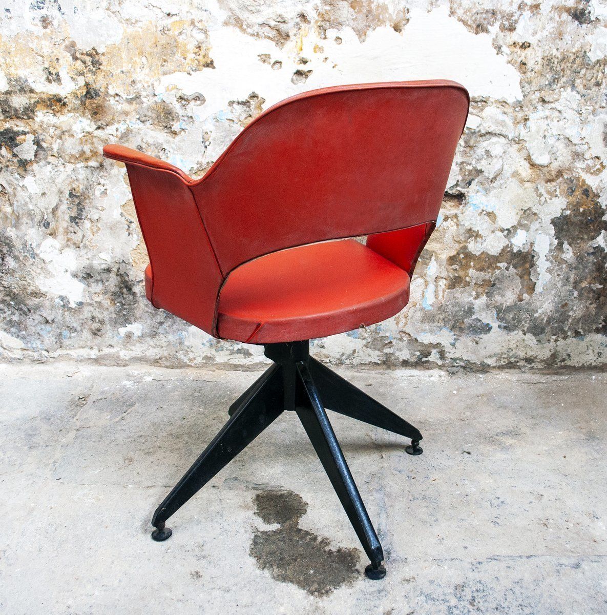 Italiaanse Draaifauteuils Van Ijzer En Vinyl, Ca. Jaren 1950, Set Van 2 photo for sale