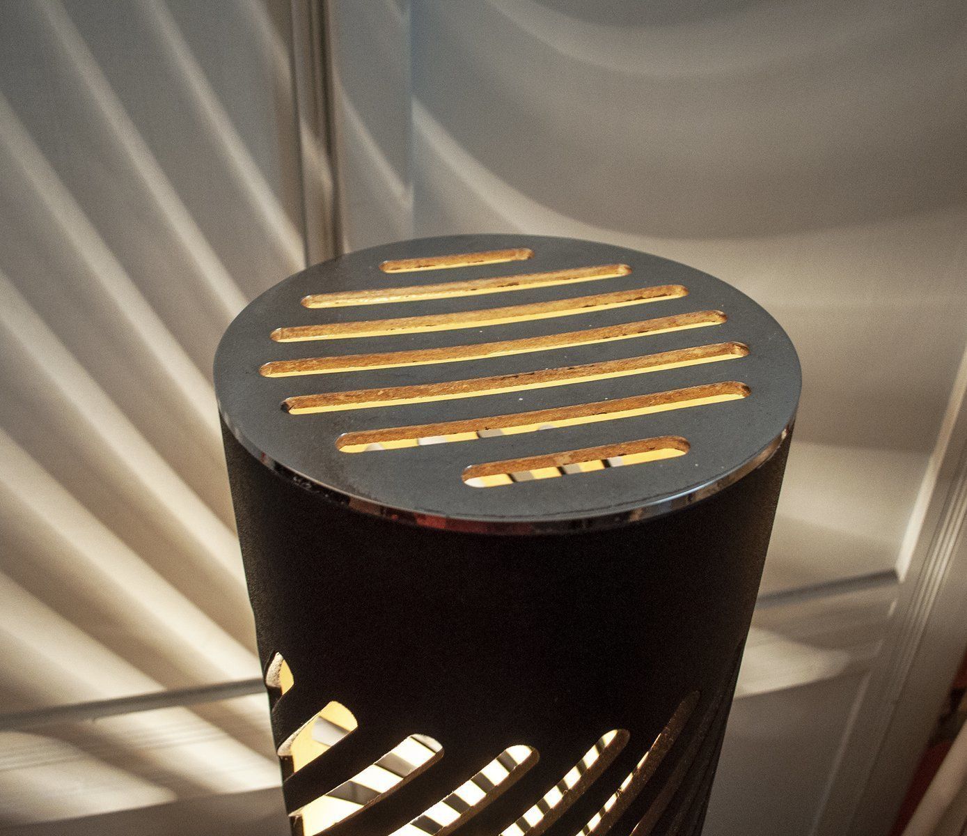 Mid Century Italiaanse Metalen Vloerlamp, Jaren 1960 photo furniture