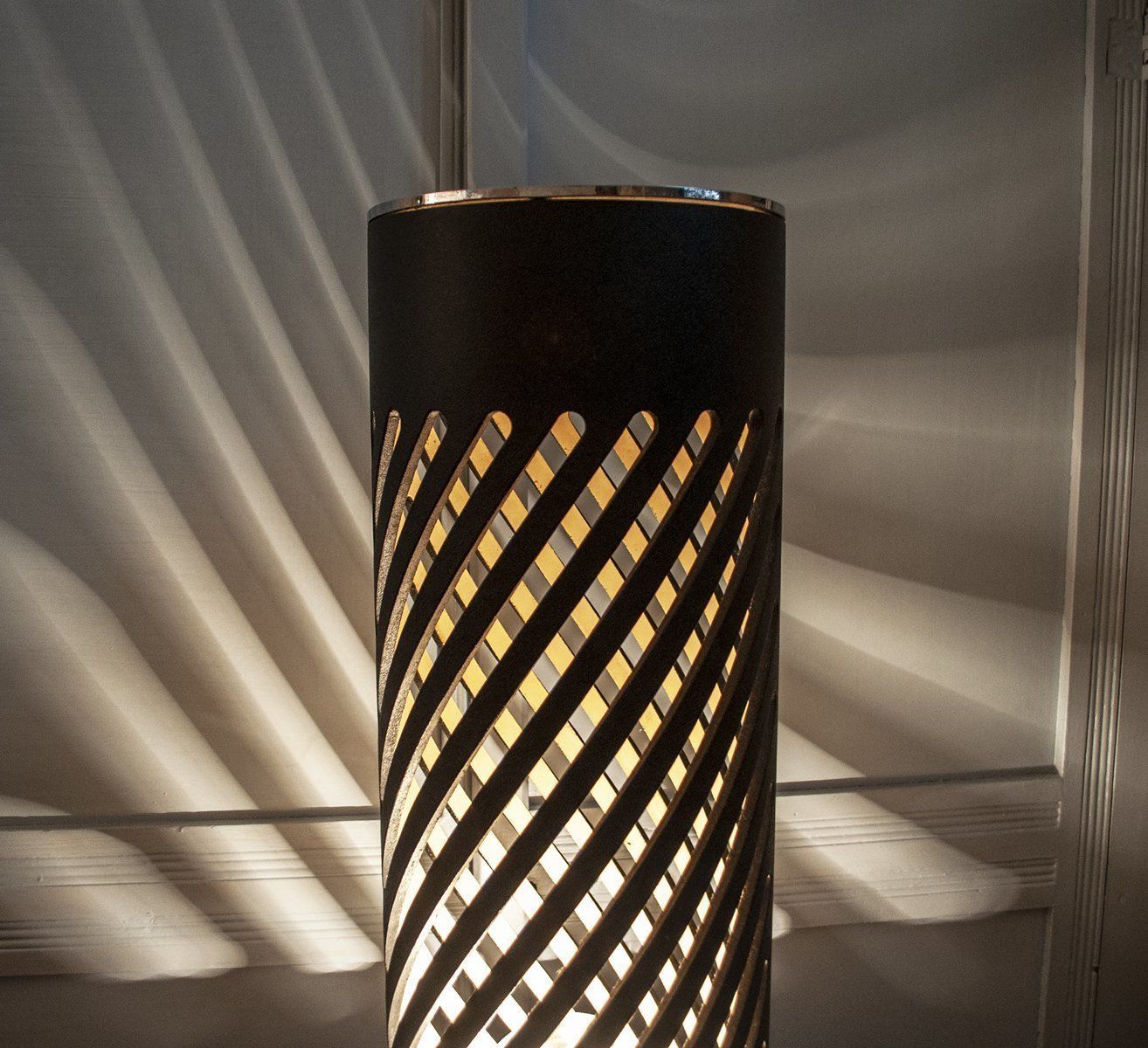 Mid Century Italiaanse Metalen Vloerlamp, Jaren 1960 photo 1756.56