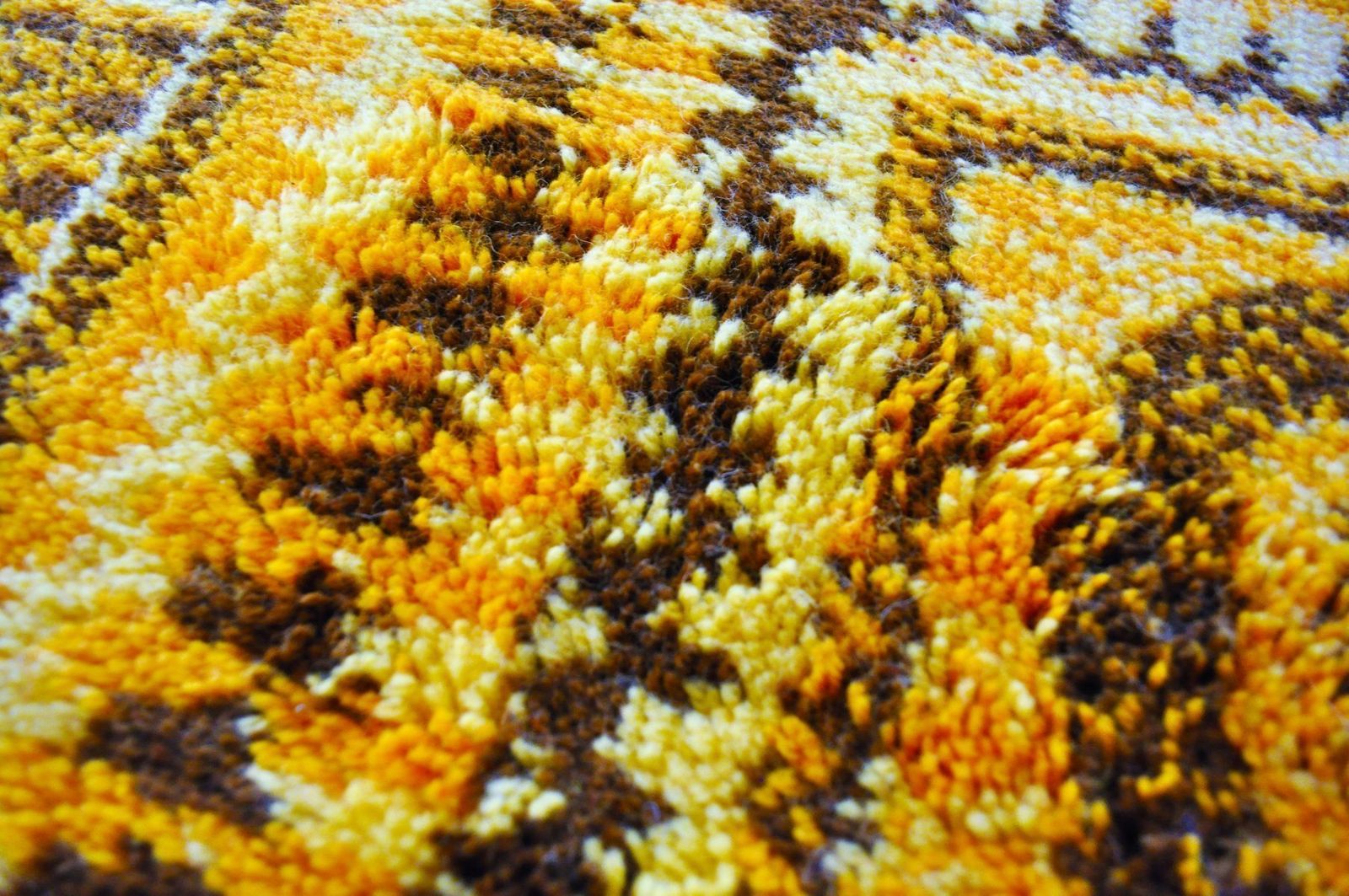 Geel Hippie Mozaïek Tapijt, Jaren 1970 photo for sale