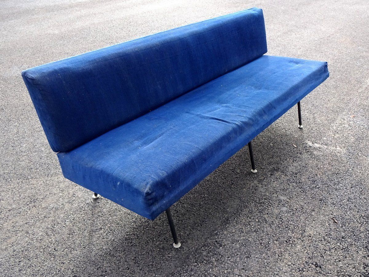 Model 32 Blue Sofa By Florence Knoll Bassett For Knoll Inc./Knoll International, 1960s photo vinterior
