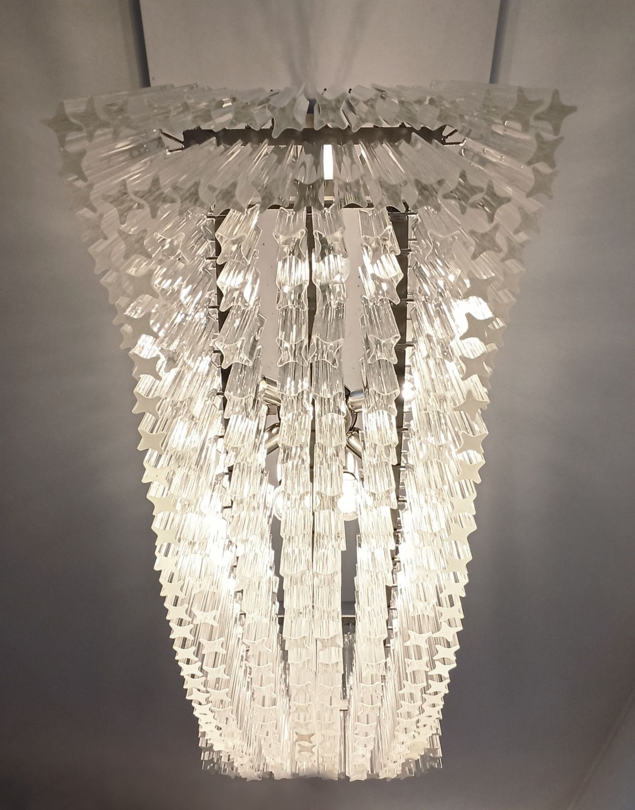 photo furniture Extraordinary Quadriedri Murano Glass Chandelier   292 Clear Prism Quadriedri   Pagoda