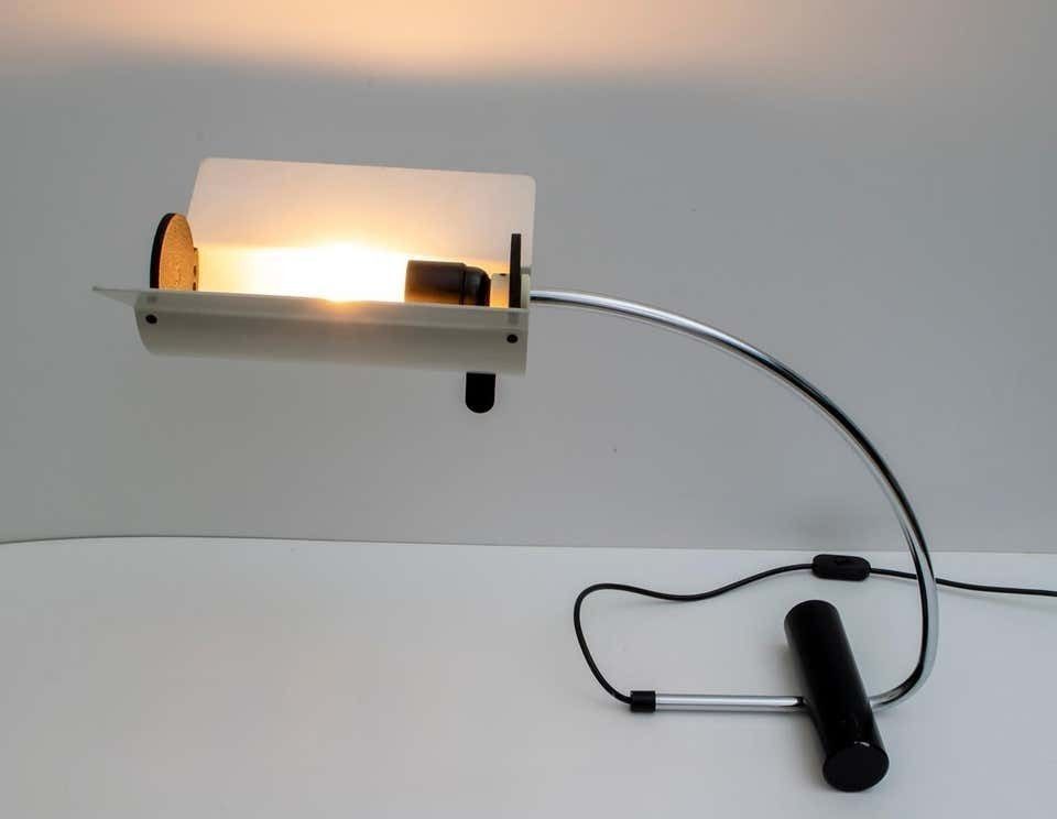Joe Colombo Mid Century Modern Italian Table Lamp, 1960s photo 1012.0