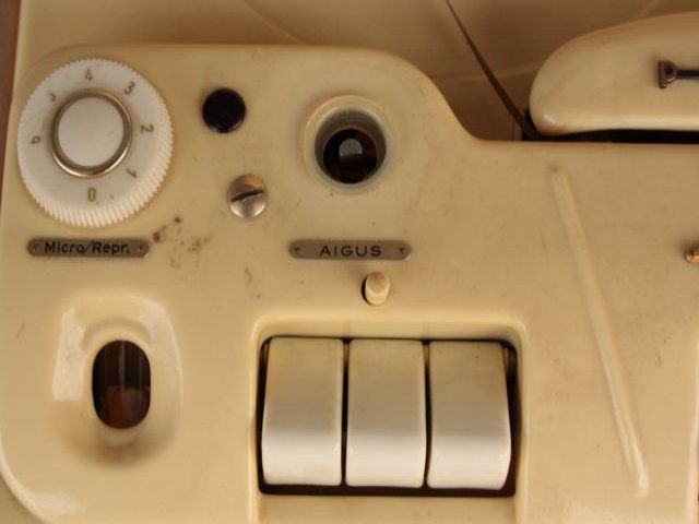 1950 2 Track Tape Recorder Phillips photo vinterior