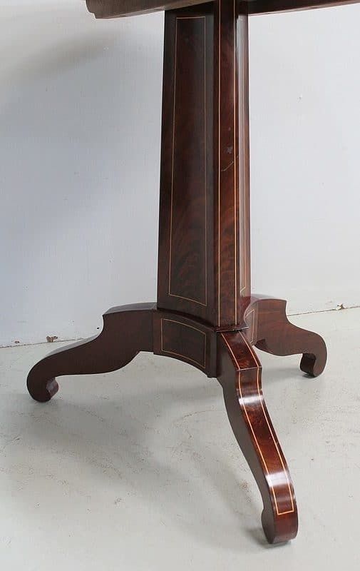 photo vinterior Burr Mahogany Veneer And Marquetry Pedestal Table, Charles X Period   Early 19th Century