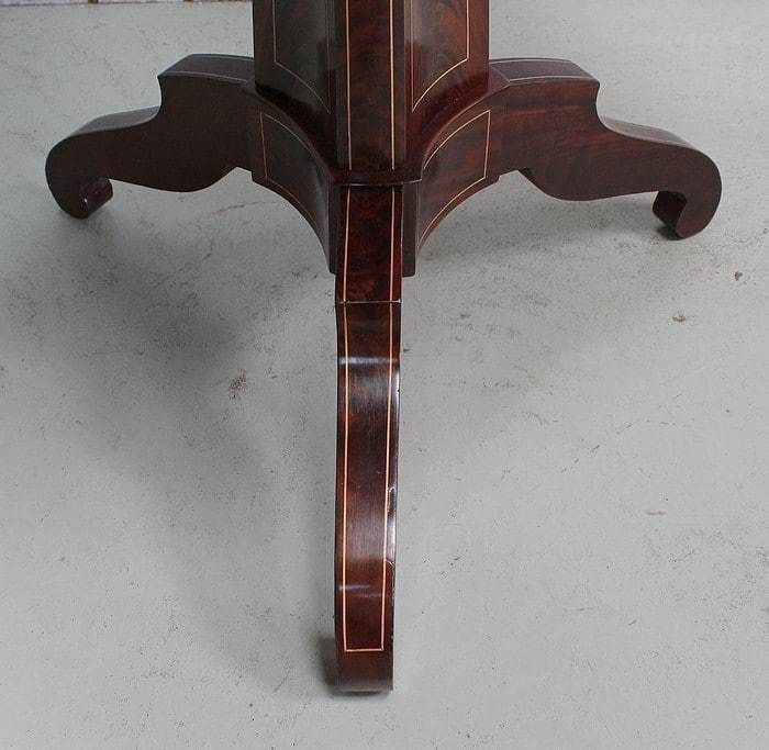 photo vintage Burr Mahogany Veneer And Marquetry Pedestal Table, Charles X Period   Early 19th Century