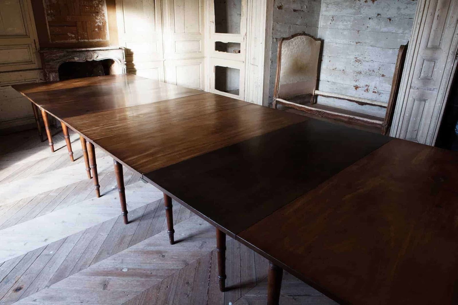 Extendable Dining Table From The Antique Georgian Period In Mahogany photo vinterior