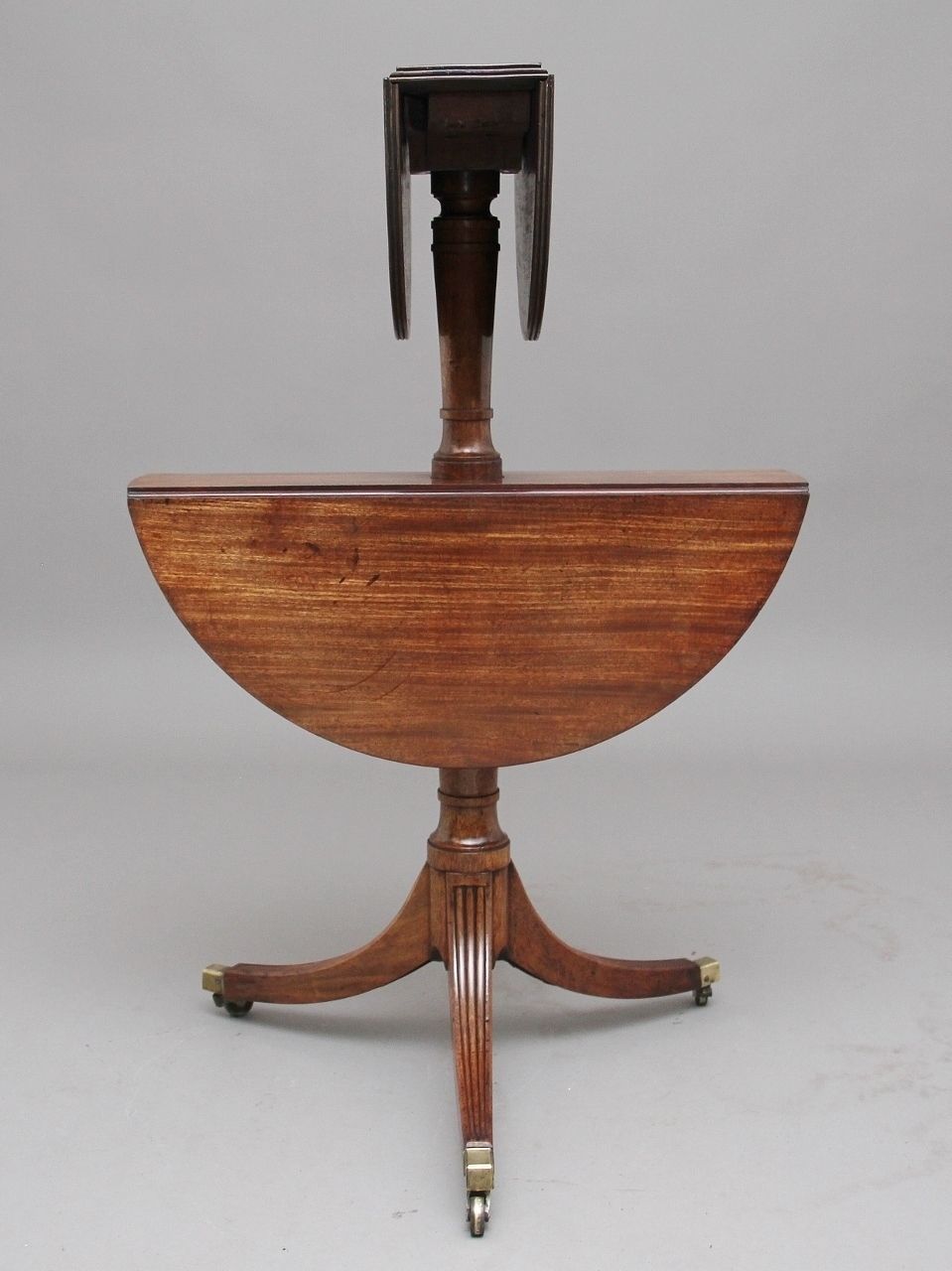 Early 19th Century Mahogany Dumbwaiter photo vinterior