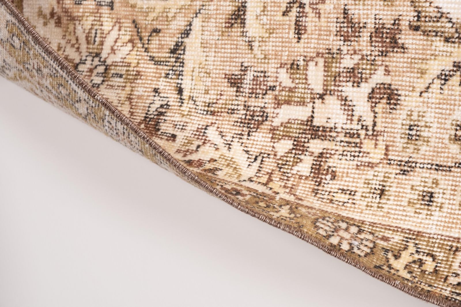 photo furniture Oversize Turkish Oushak Rug With Soft Color 6'11" X 10'6"