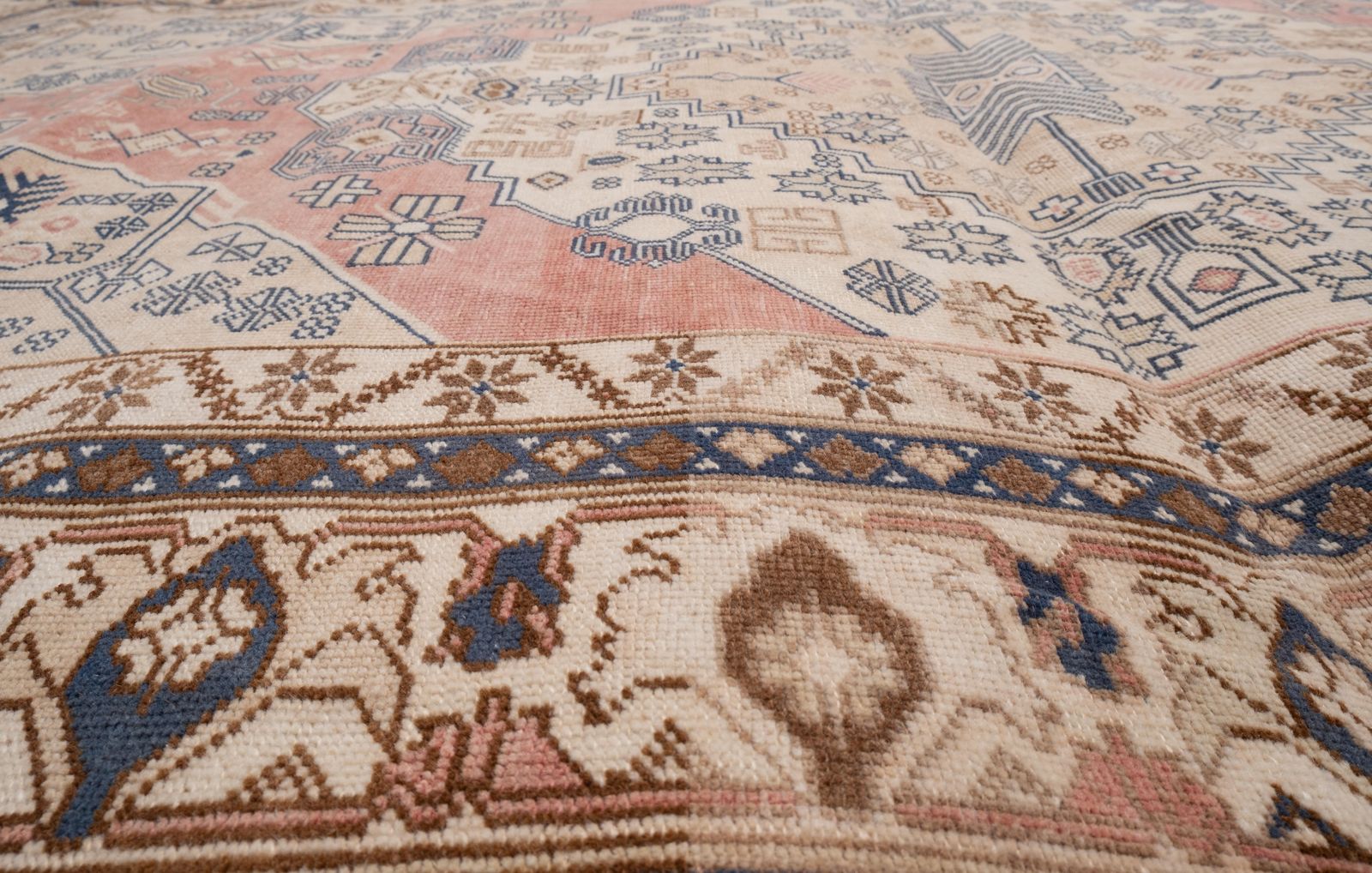 photo furniture Antique Central Anatolian Turkish Karapinar Rug 6'8" X 10'10"