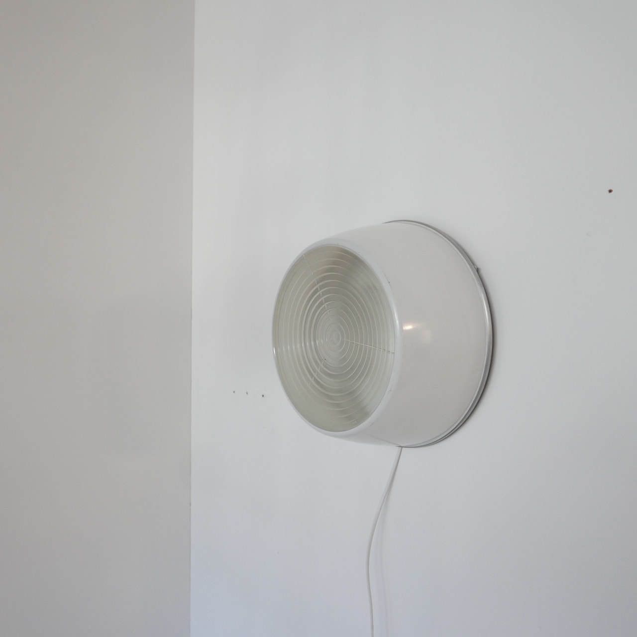 photo furniture Holophane Mid Century Flush Ceiling Or Wall Lights (3)
