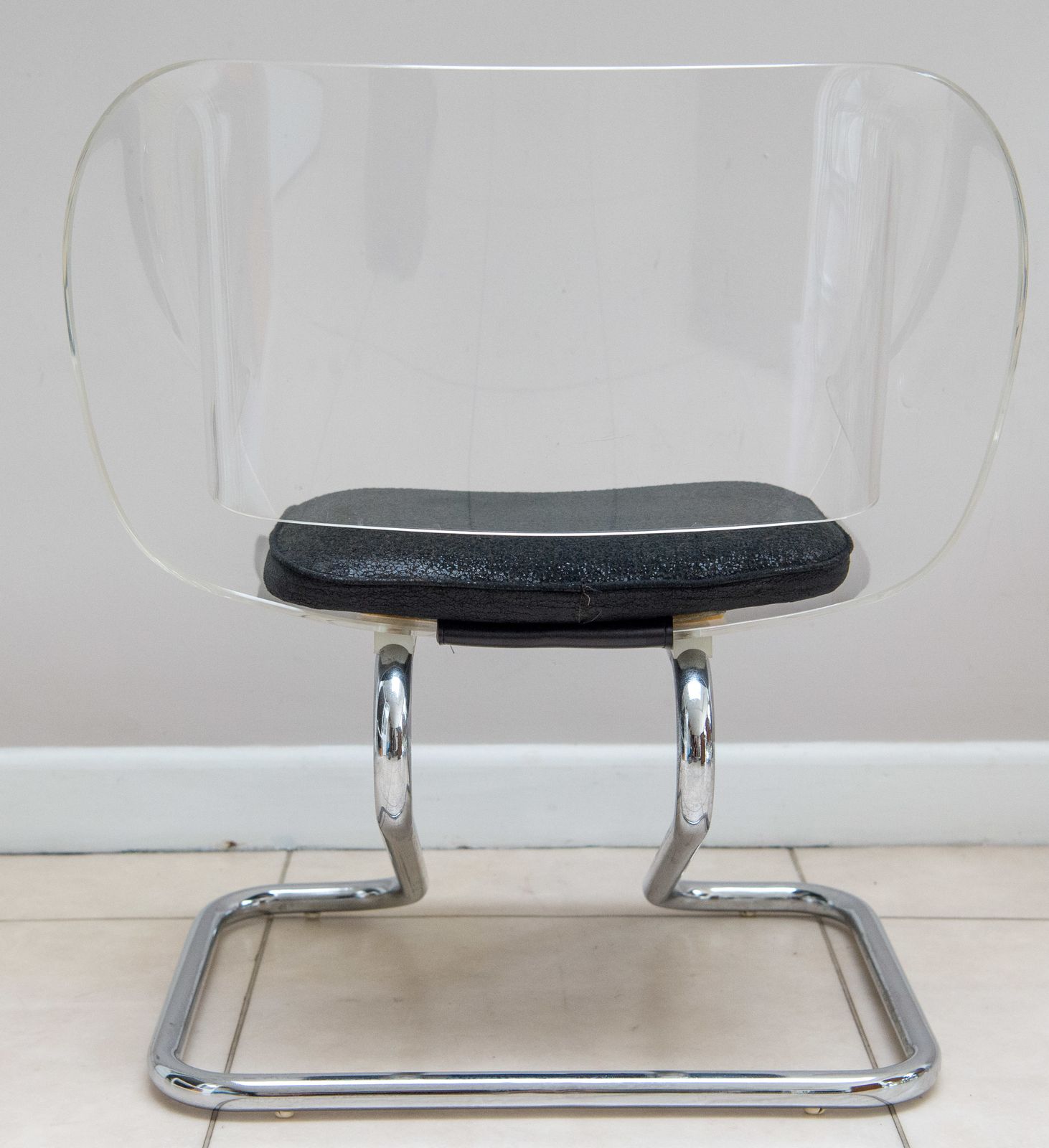 Rare Kids Size Guzzini Armchair In Metal And Acrylic By Harvey Guzzini From 1968. Legs In Chromed Metal. Shell In Acrylic. photo 625.0