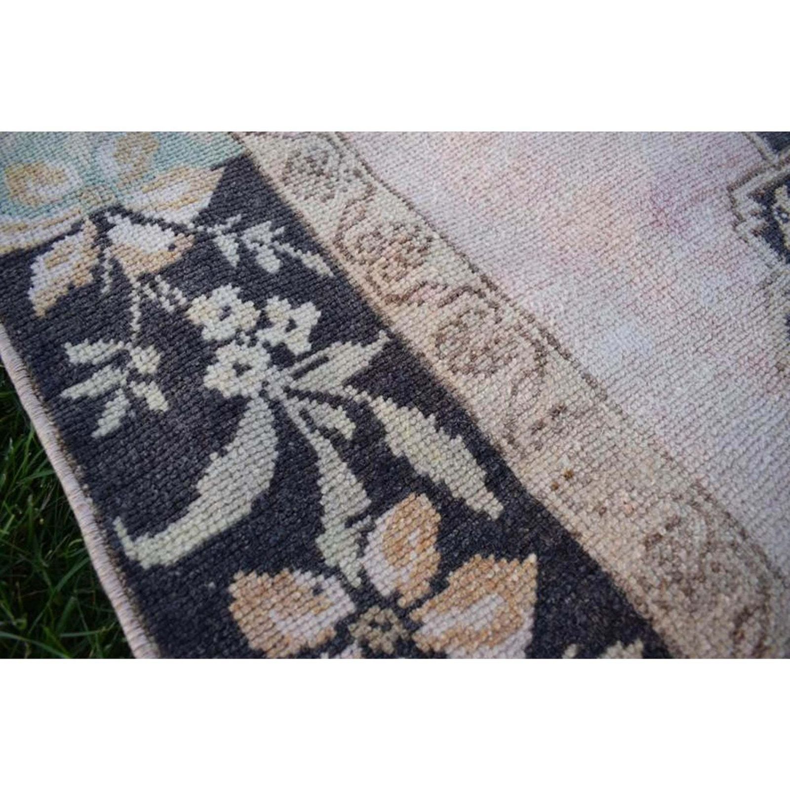 photo furniture Modern Turkish Oushak Rug With Blue Field And Big Flower Medallions On Center, Accent Rug