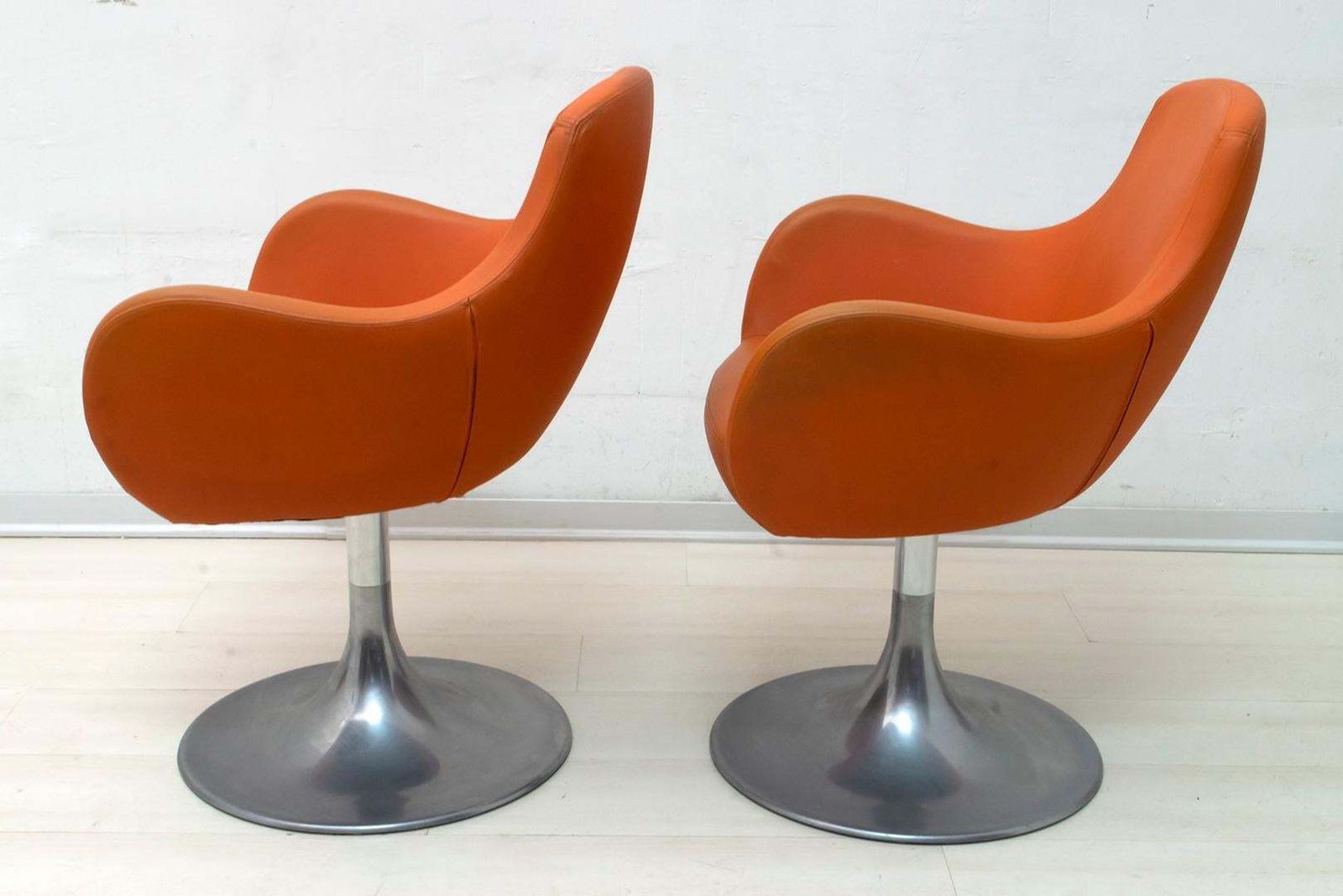 Pair Of Mid Century Modern Italian Swivel Armchairs, 1960s photo Furniture