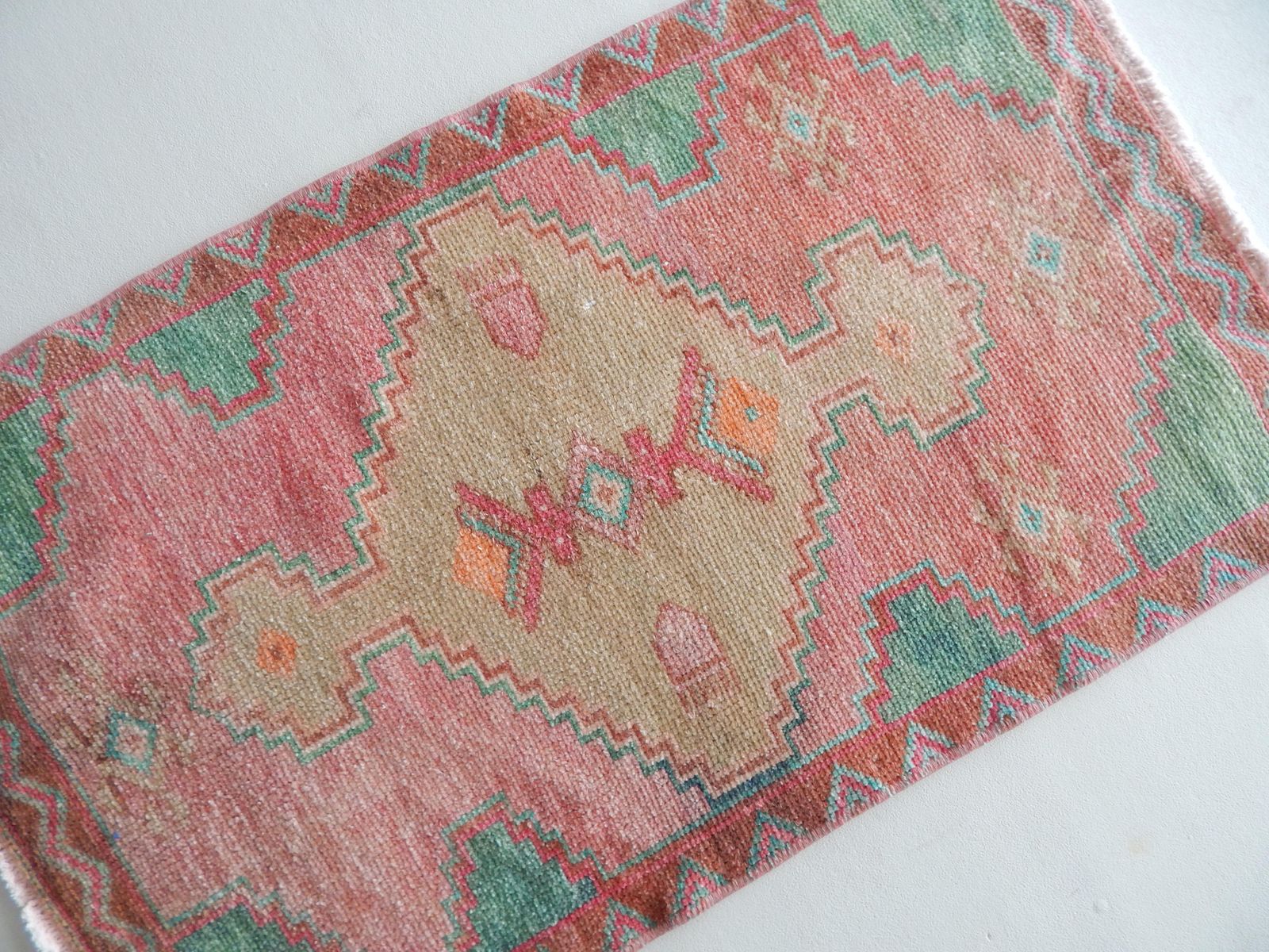 Vintage Small Oushak Turkish Rug 1'10" X 3'3" photo 136.0