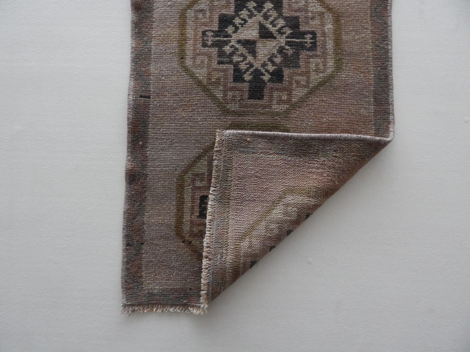 1'5'' X 2'11'' Turkish Konya Hand Knotted Rug photo buy