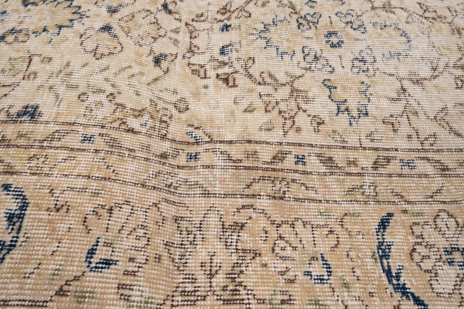Decorative Turkish Rug, Soft Muted Color Oushak Rug, Living Room Rug 6'2" X 9'10" photo vintage