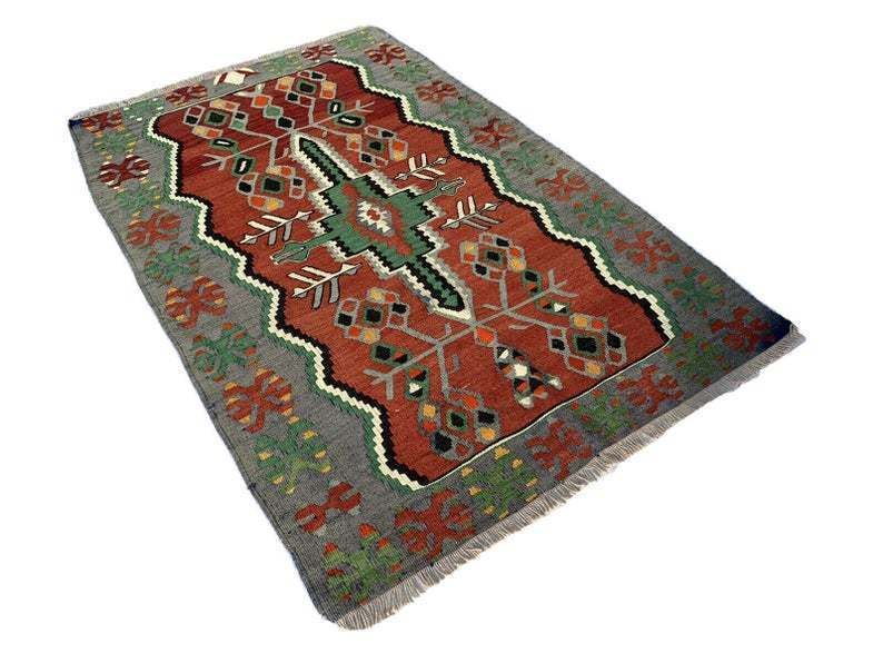 photo for sale Vintage Kelim Teppich 155x100cm , Antiker Türkisch Kelim Teppich, Vintage Turkish Eshme Kilim Rug