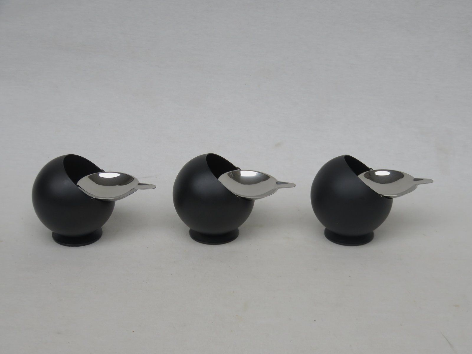 Model Smokny Ball Ashtrays From F.W. Quist   Middle Size, 1970s, Set Of 3 photo 770.1