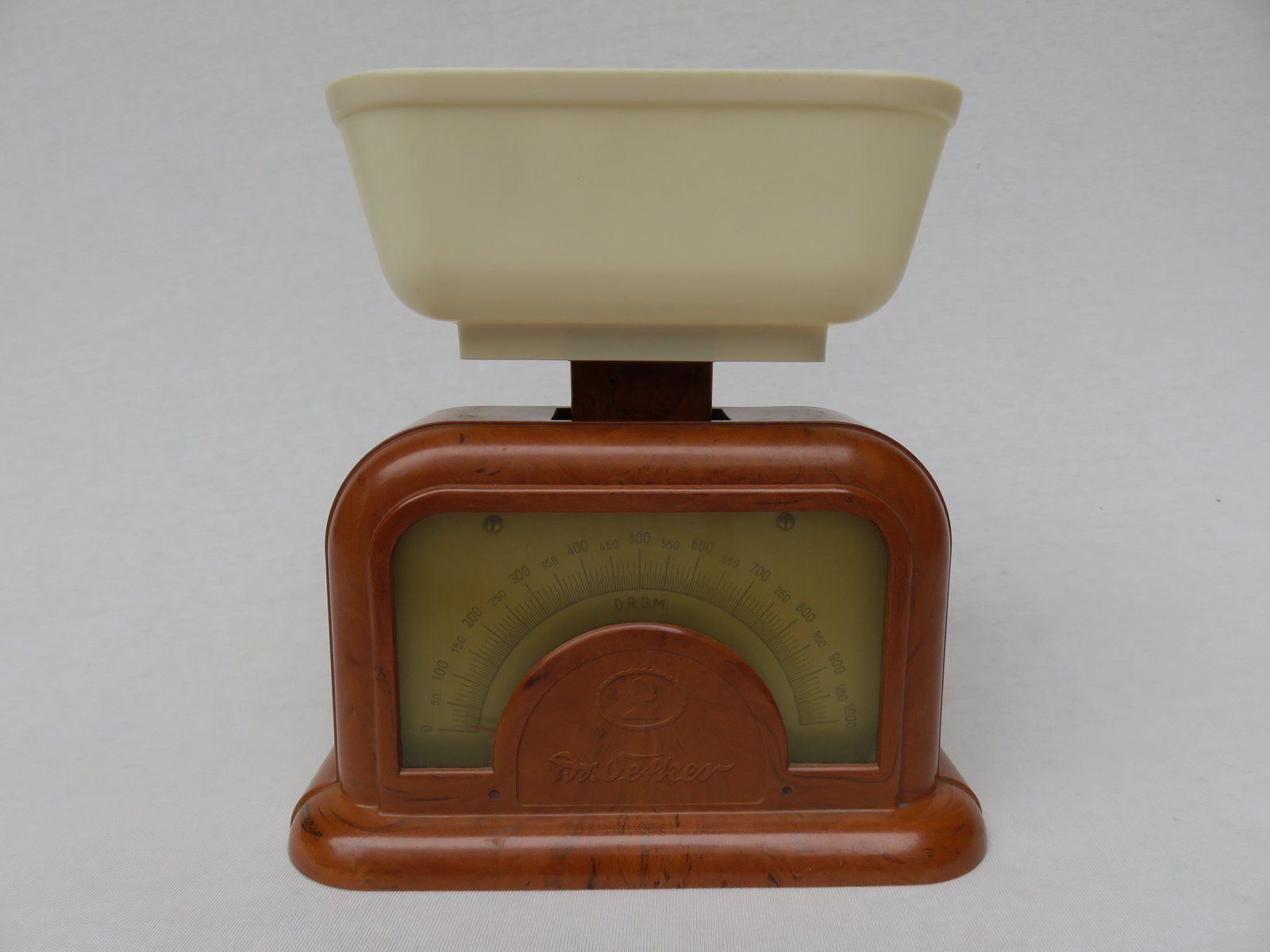 Bakelite And Celluloid Kitchen Scales From DR. Oetker, 1930s