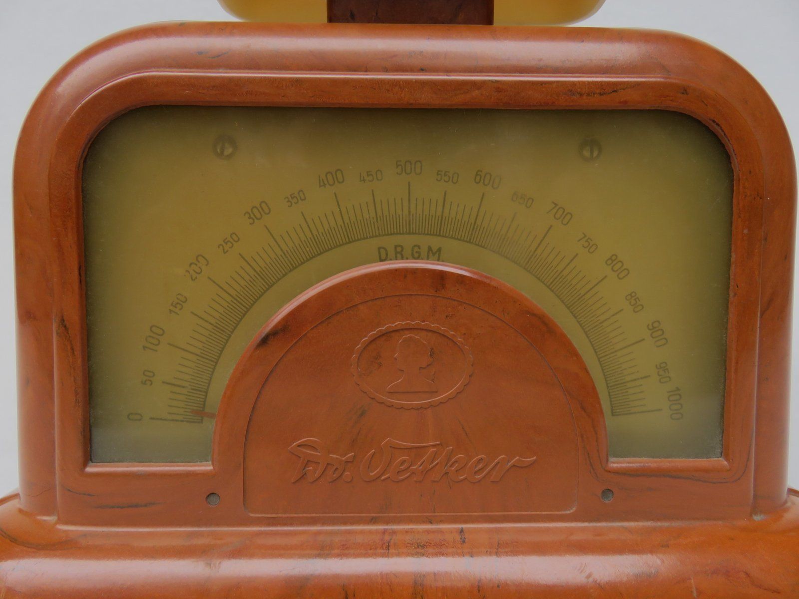 Bakelite And Celluloid Kitchen Scales From DR. Oetker, 1930s photo vinterior