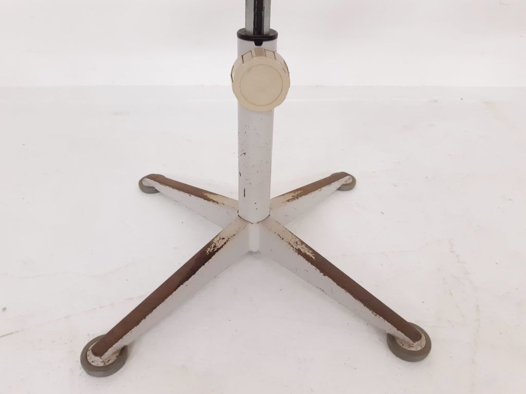 photo vintage Friso Kramer For Ahrend De Cirkel Drafting Stools, The Netherlands 1950s