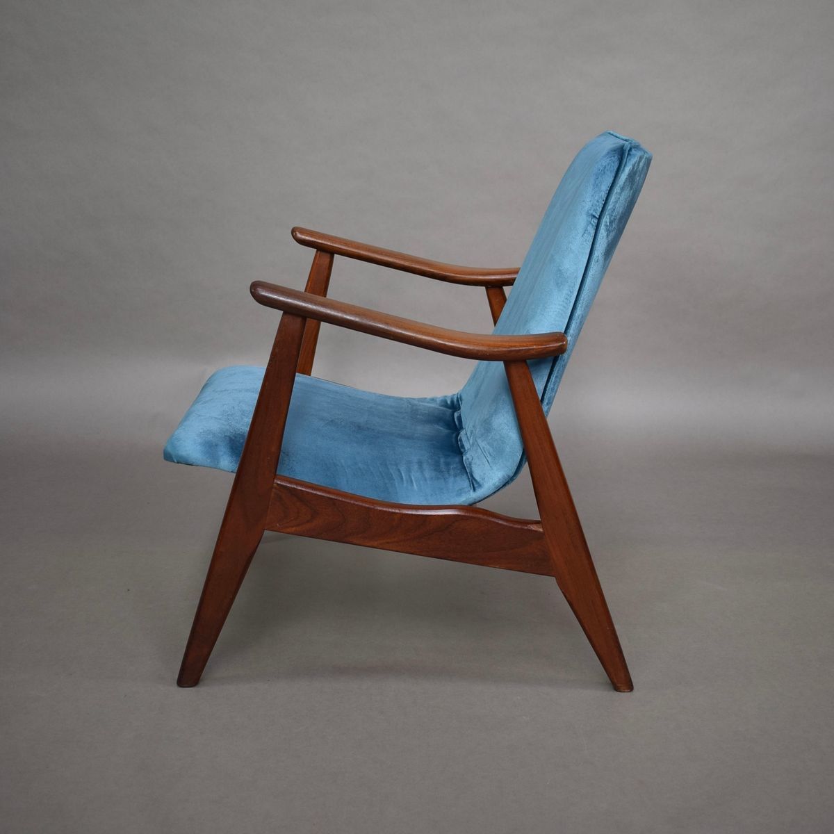 Lounge Chair By Louis Van Teeffelen For Walraven En Bevers, 1960s photo vinterior