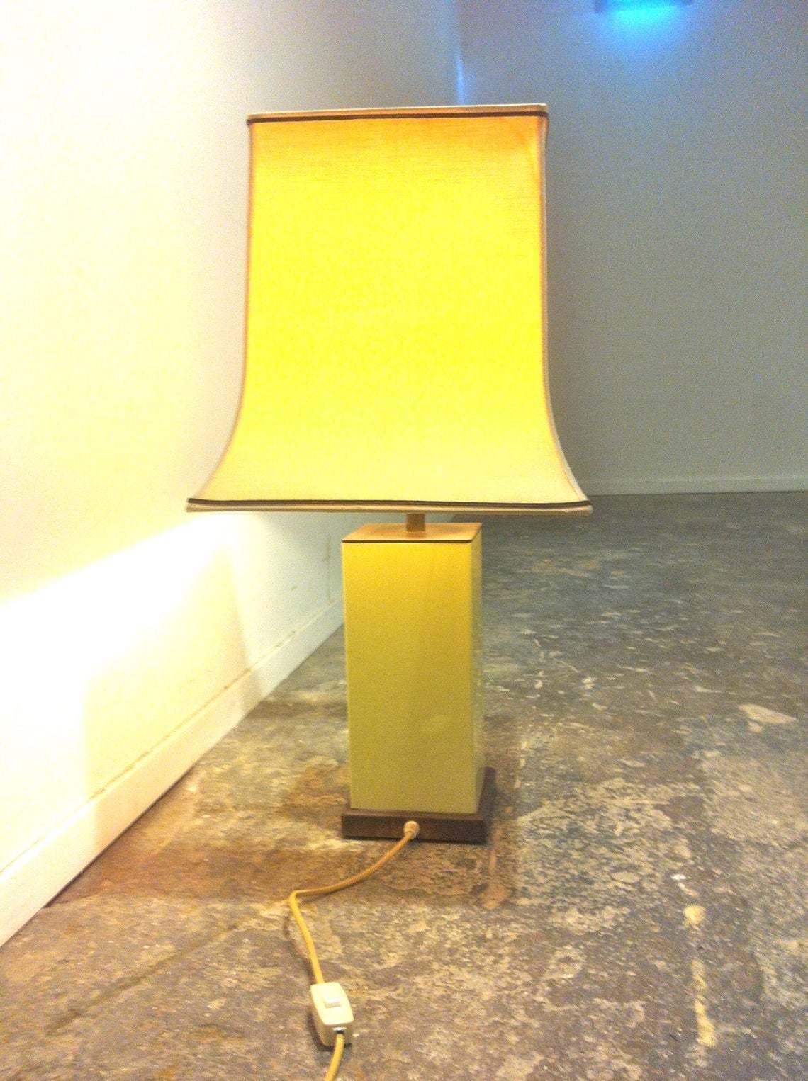 Vintage French Mid Century Holly Wood Regency Table Lamp In The Style Of Jean Claude Mahey photo for sale