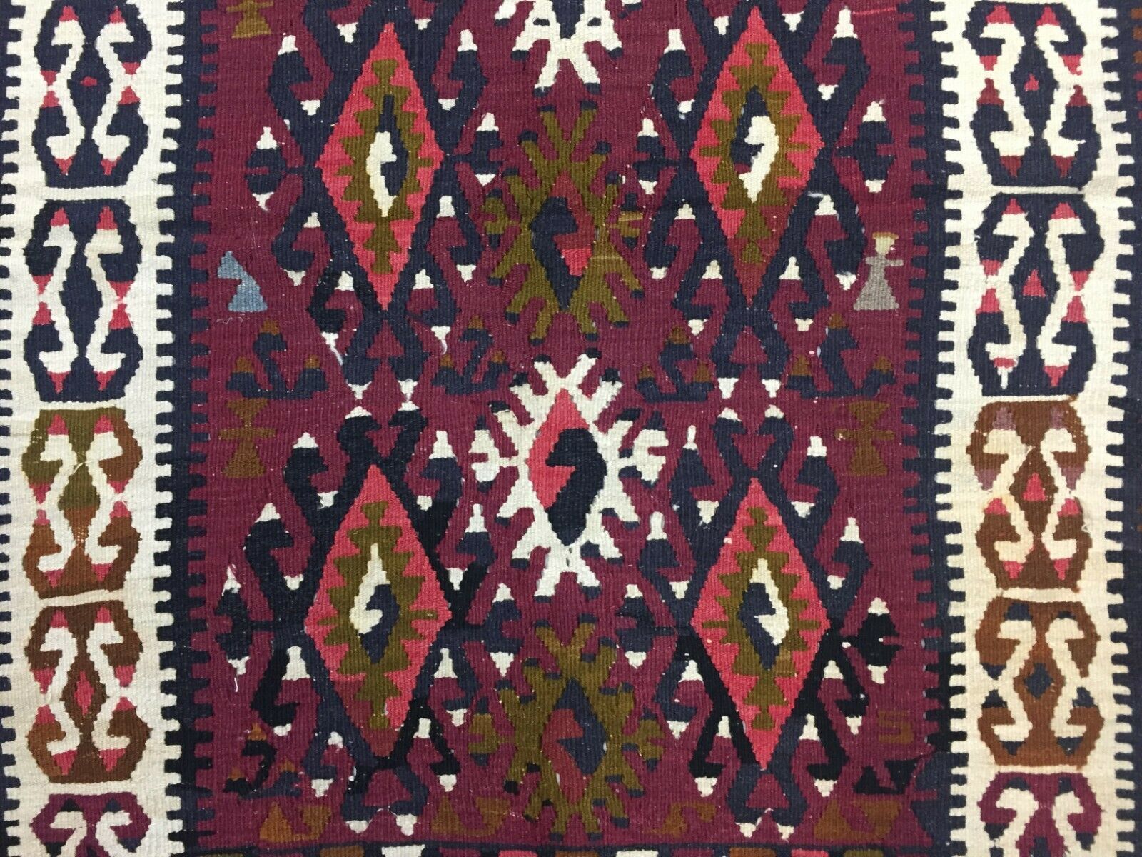 photo furniture Turkish Kilim 180x112 Cm Wool Kelim Rug Red Green Medium
