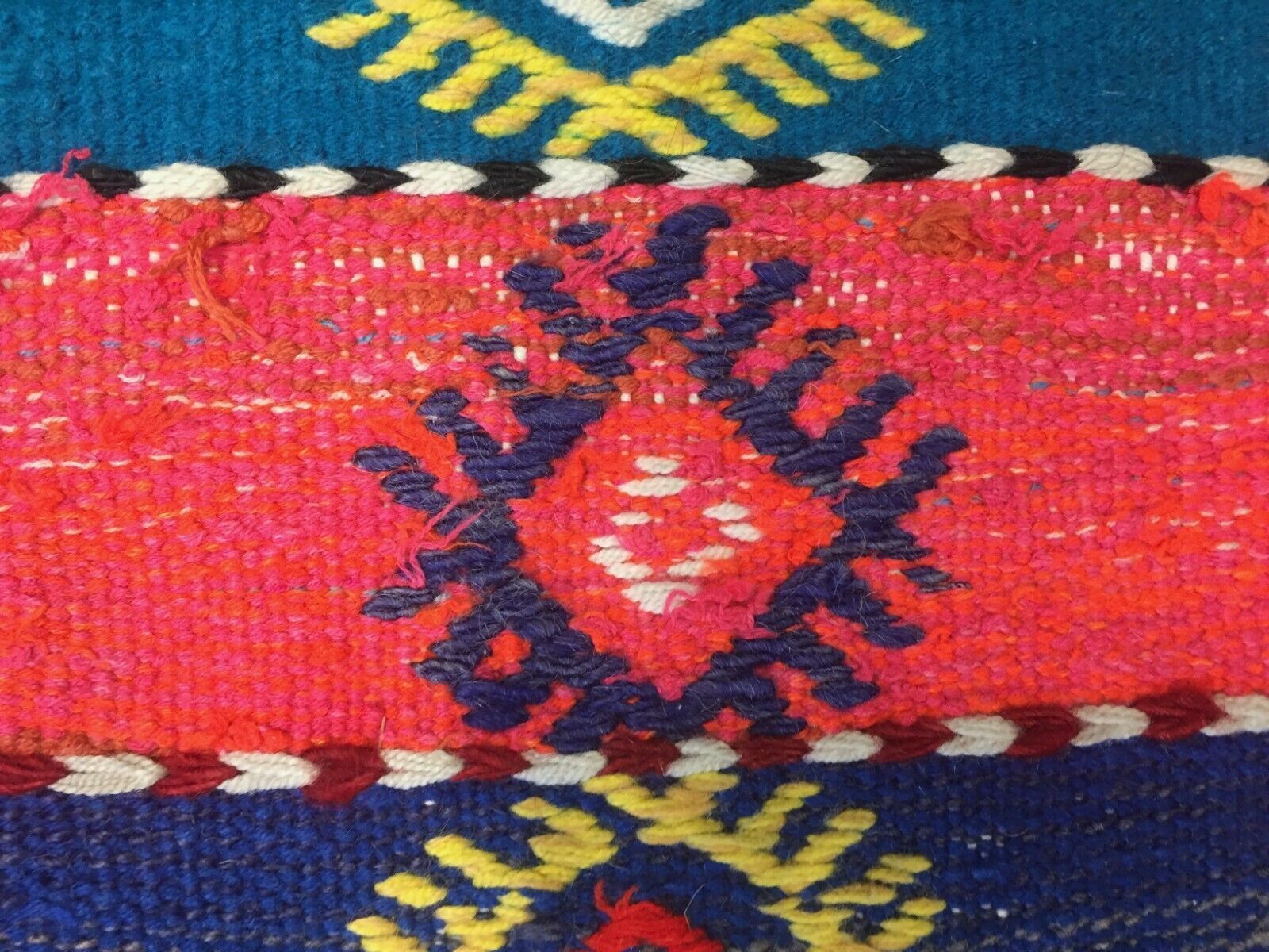photo furniture Old Turkish Kilim 158x106 Cm Kelim Rug Colourful, Blue Pink Green Orange Medium