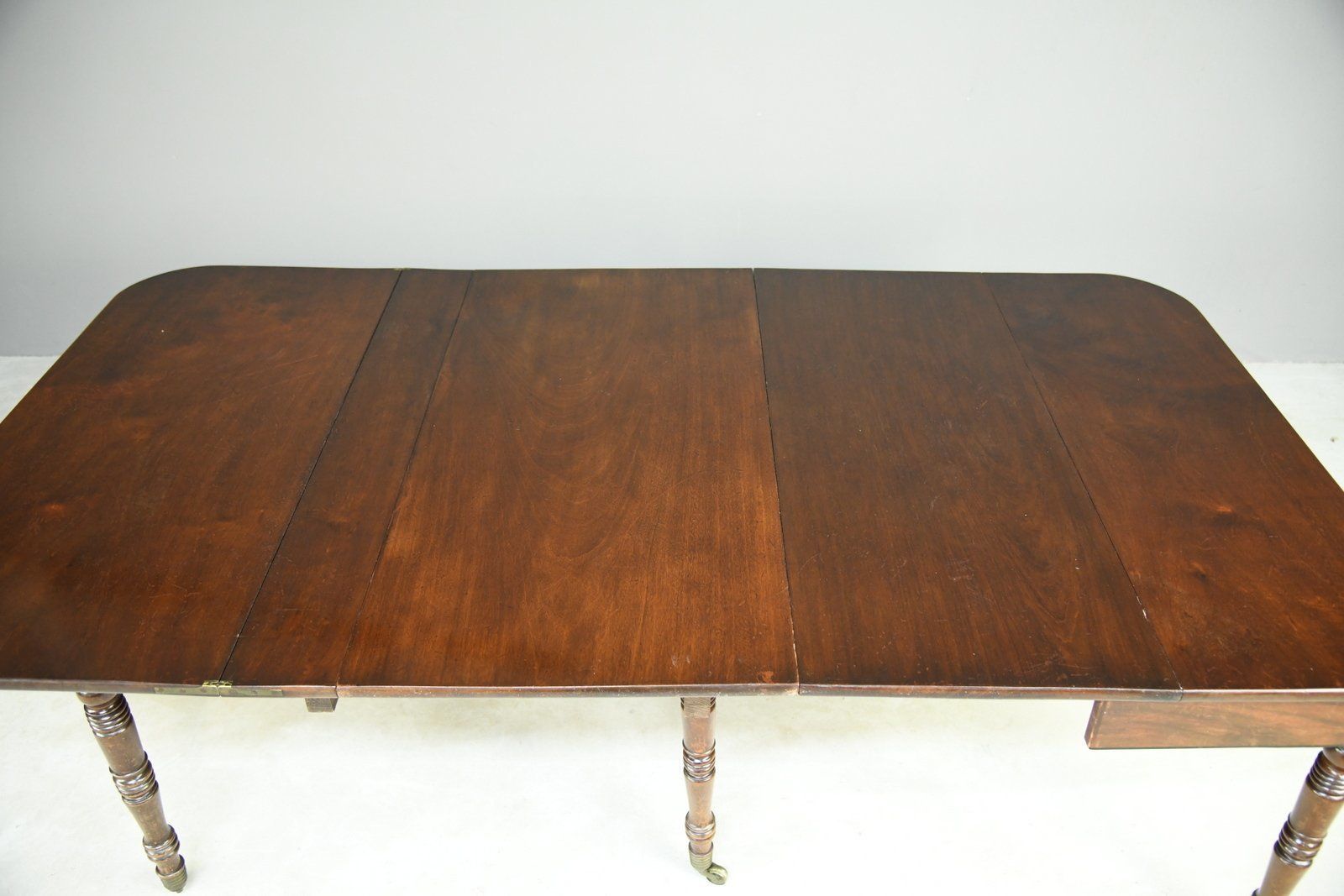 Furniture Antique Georgian Concertina Mahogany Dining Table. photo