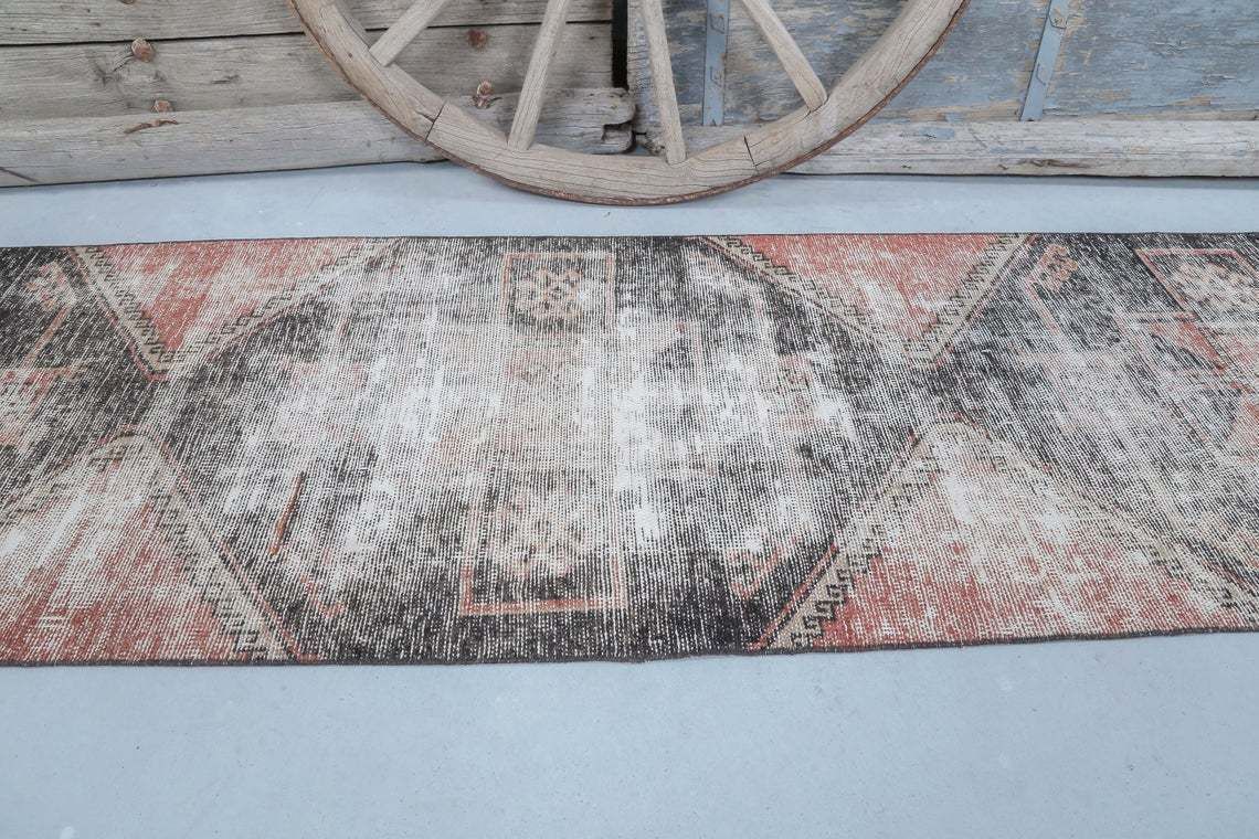 80x393 Cm Faded Red Turkish Runner Rug, Vintage Runners, Oushak Rugs, Perfect Boho Chic Luxury, Bohemian Wool Rug, Carpet, Teppich Geometric photo Textiles
