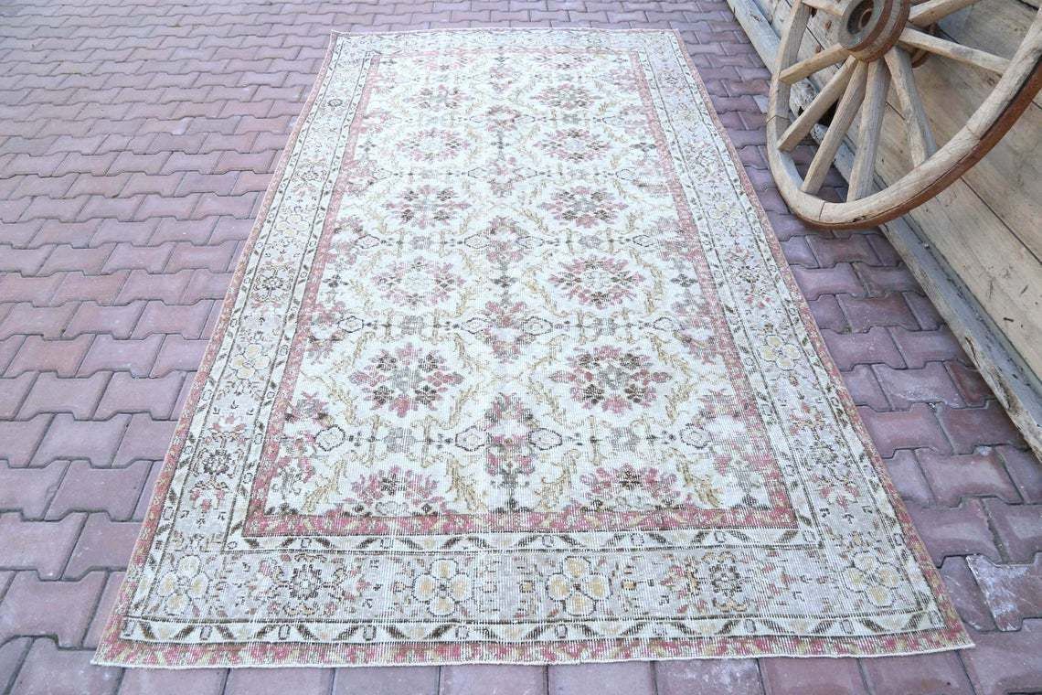 5.6x10, Turkish Vintage Oushak Rug, Floral, Area Rug, Wool Rug, Room Decor, Living Room Rug, Turkey Rug, Handmade, Faded Beige, Pink Boho