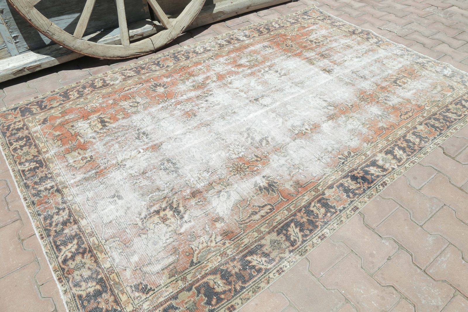 Turkish Area Rug, Handmade Rug, Beige, Handwoven Rug, Oushak Rug, Anatolian Area Rug, Turkish Vintage Rugs, Turkish Rug, Distressed, Natural photo furniture