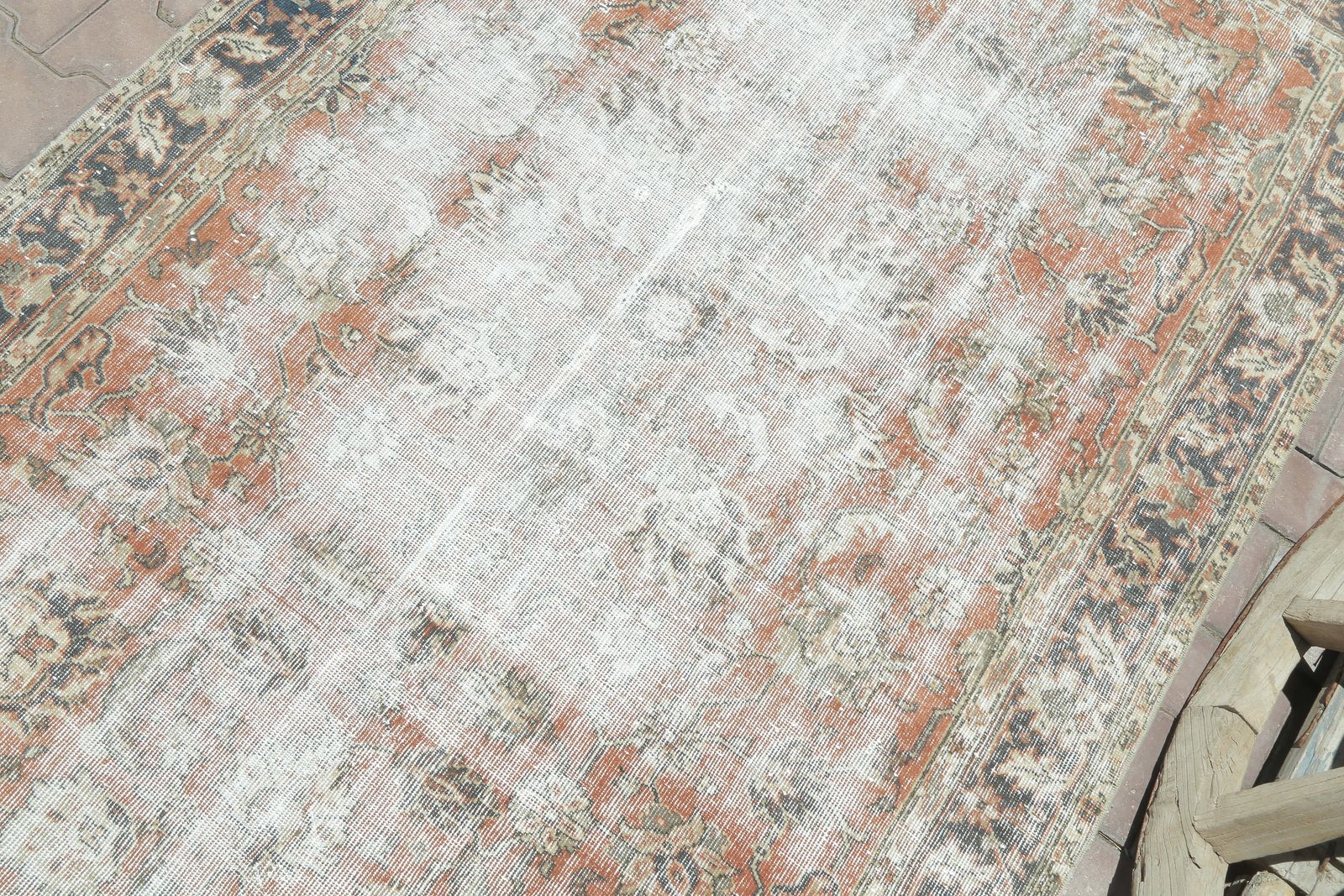 Turkish Area Rug, Handmade Rug, Beige, Handwoven Rug, Oushak Rug, Anatolian Area Rug, Turkish Vintage Rugs, Turkish Rug, Distressed, Natural photo vinterior