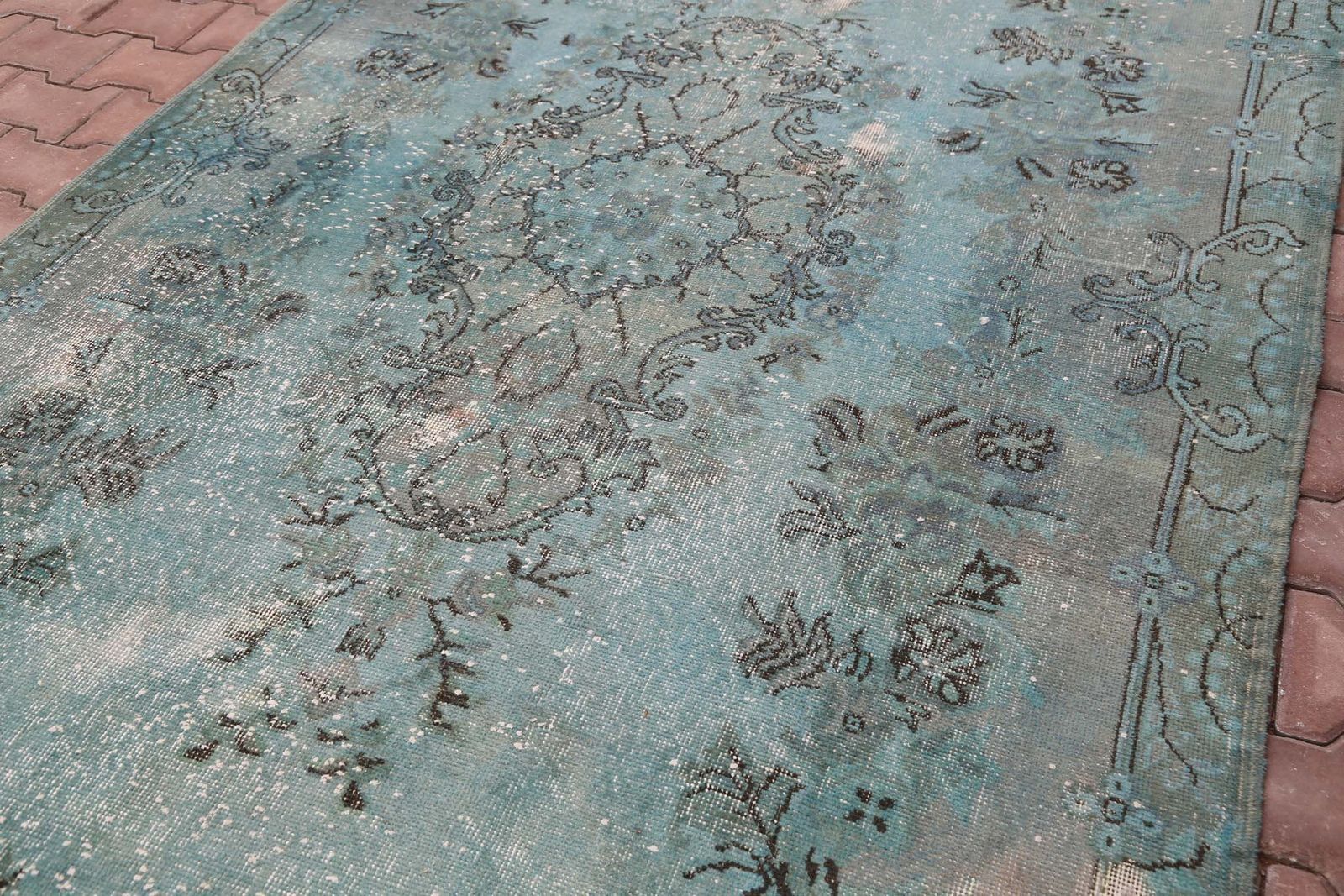 Teal, Turkish Vintage Rug, Distressed Rug, Area Rug, Oushak Rug, Wool Rug, Room Decor, Floral Rug, Living Room Rug, Blue Turquoise photo furniture