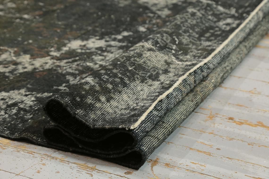photo furniture 5.7x8.5, Black Faded Turkish Vintage Rug, Distressed, Area Rug, Oushak Rug, Wool Rug, Room Decor, Floral Rug, Living Room Rug, Turkey Rug