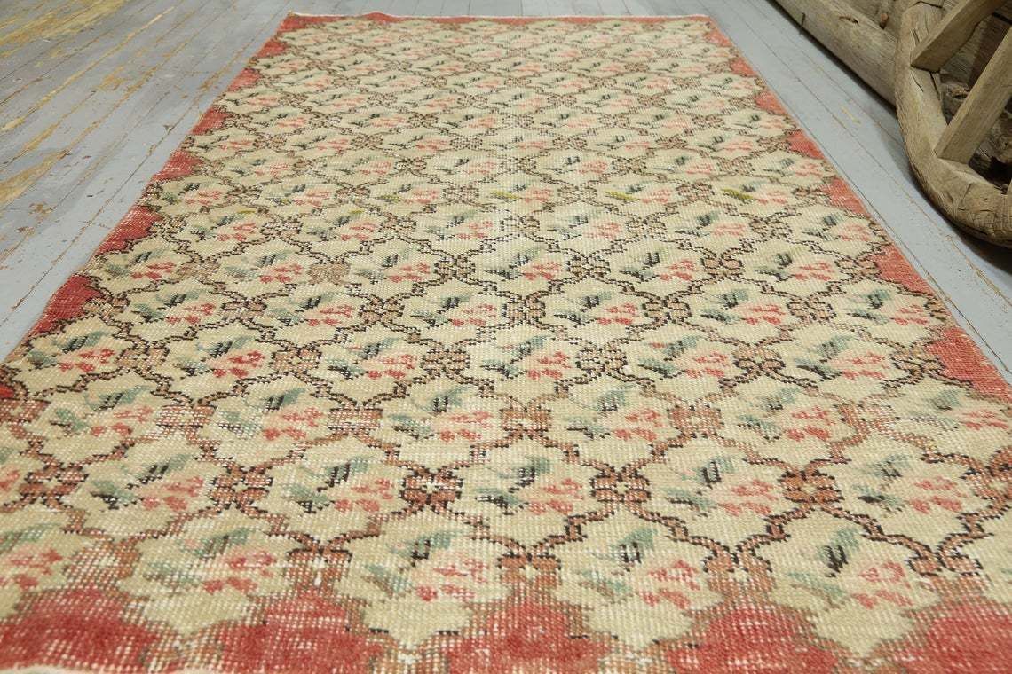4.2x7.7, Turkish Vintage Rug, Distressed, Area Rug, Oushak Bohemian Rug, Turkey Rug, Wool, Floral, Kitchen Rug, Small, Beige, Red Faded photo furniture
