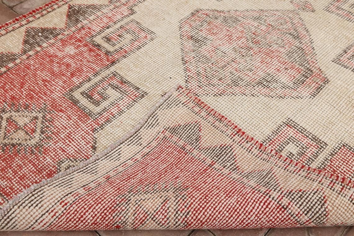 photo furniture Hallway Turkish Runner, Geometric Vintage Wool, Handmade, Oushak Bohemian Faded Red, Distressed Triangle Border Beige Brown Rug