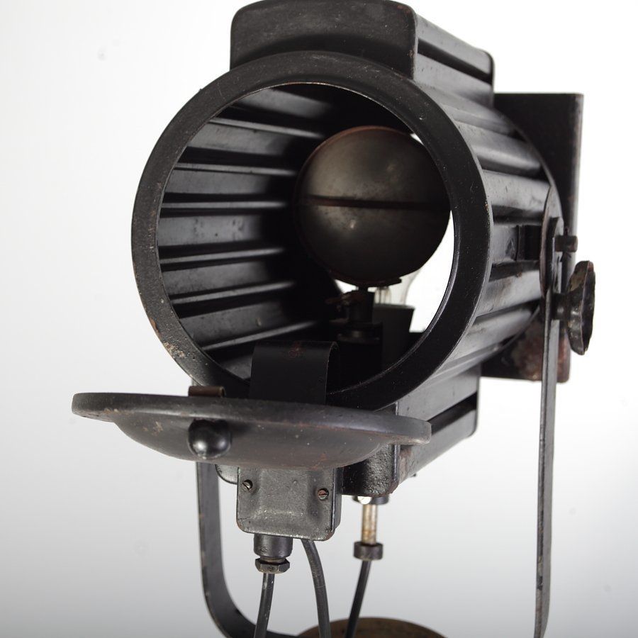 Industriële Driepoot Vloerlamp, Ca. Jaren 1970 photo 850.0