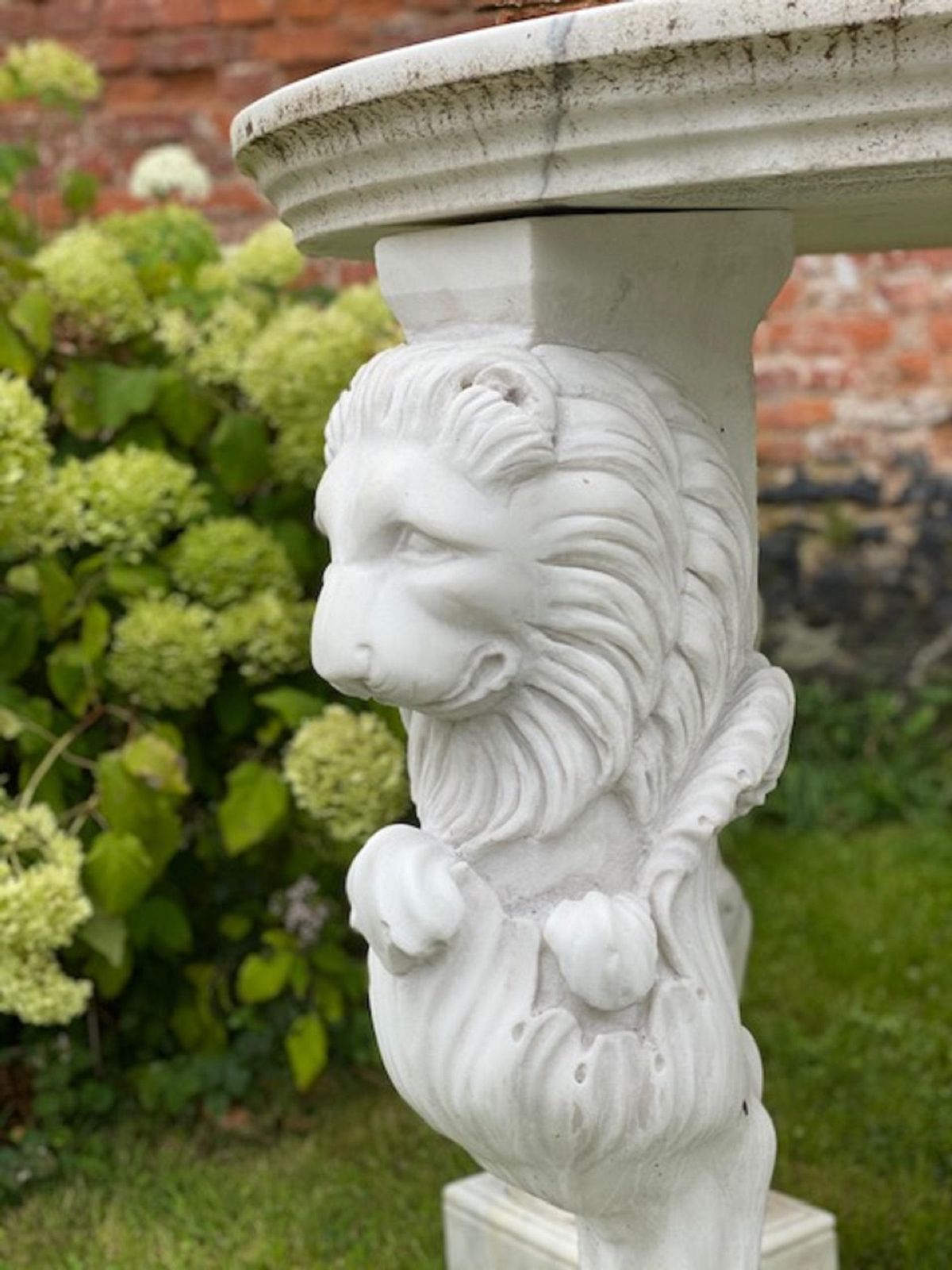 Large And Round Marble Table With Feet In The Shape Of Lions, Italy photo vintage