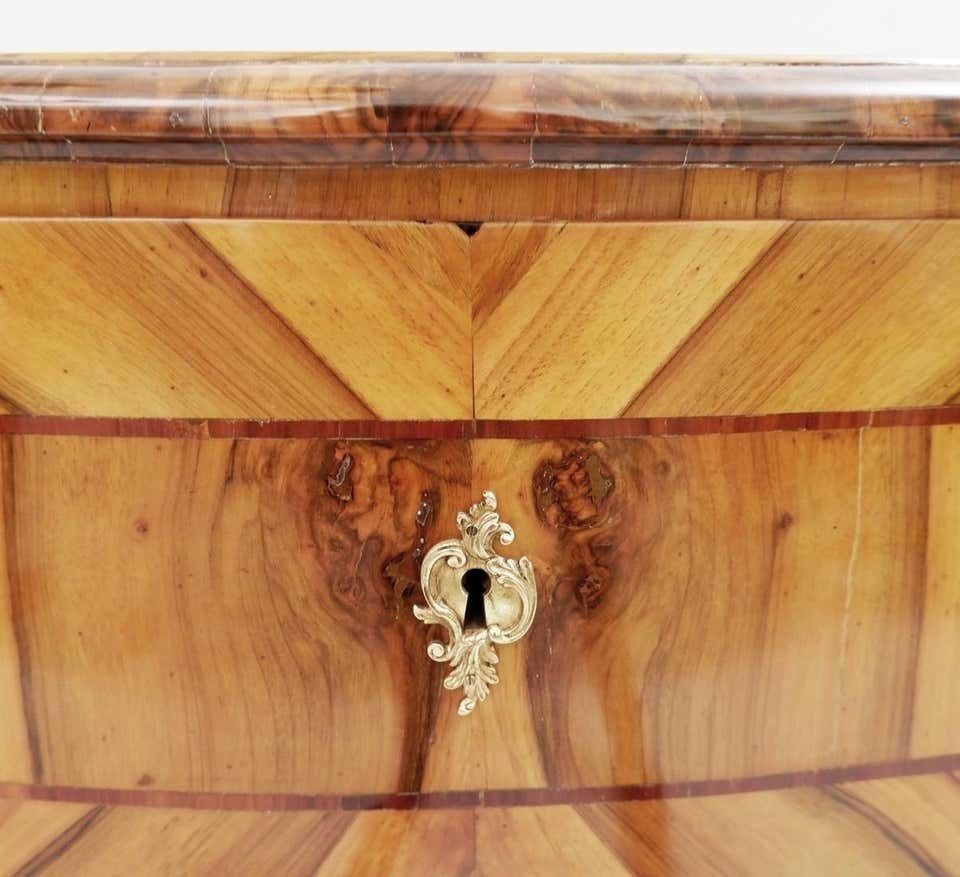 photo furniture 18th Century German Chest Of Drawers In Walnut