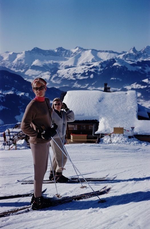 Slim Aarons 'Skiers At Gstaad' 1961 C Type Print Framed In Black photo furniture