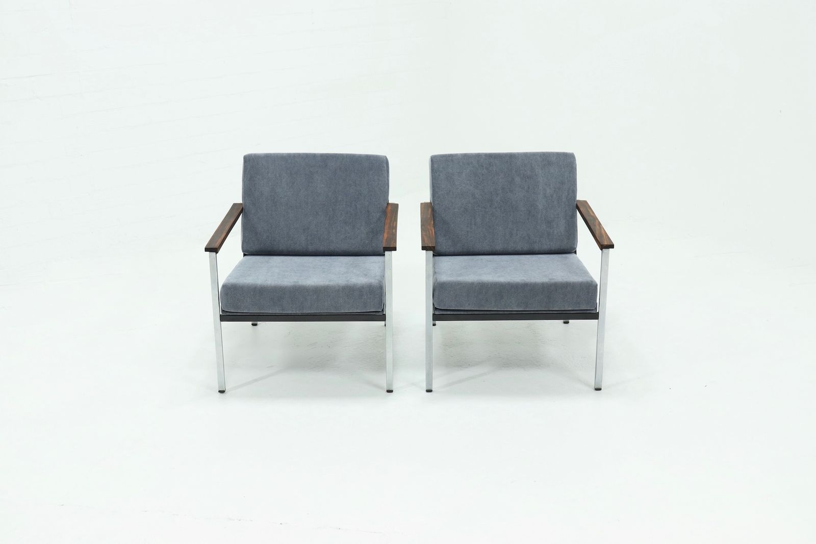 Set Of 2 Gispen 1453 Armchairs By Coen De Vries 1960s photo for sale